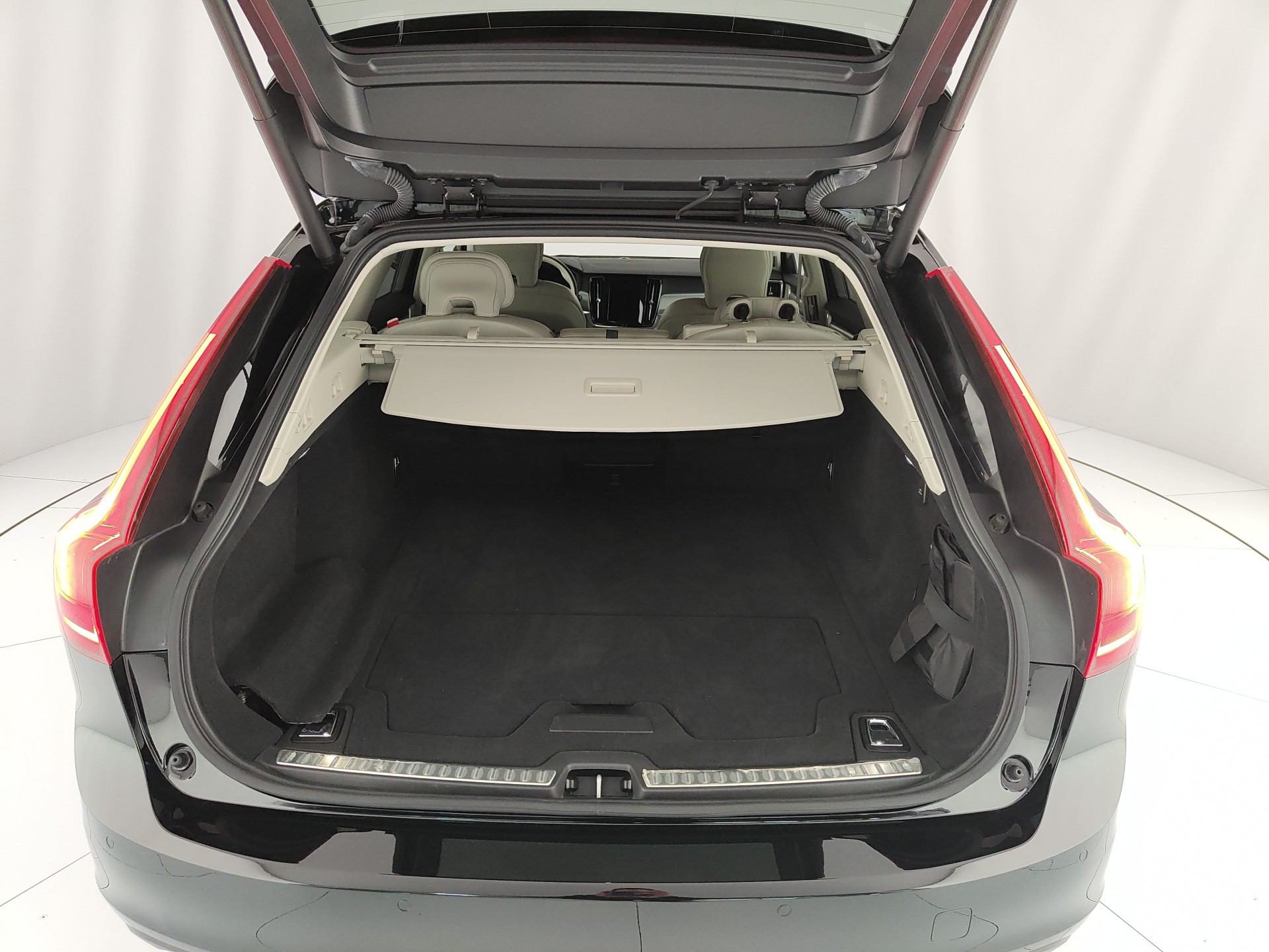 VOLVO V90 2.0 D4 GEARTRONIC BUSINESS PLUS
