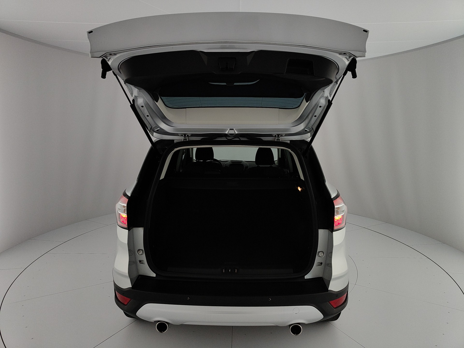 FORD KUGA 1.5 TDCI BUSINESS 2WD POWERSHIFT