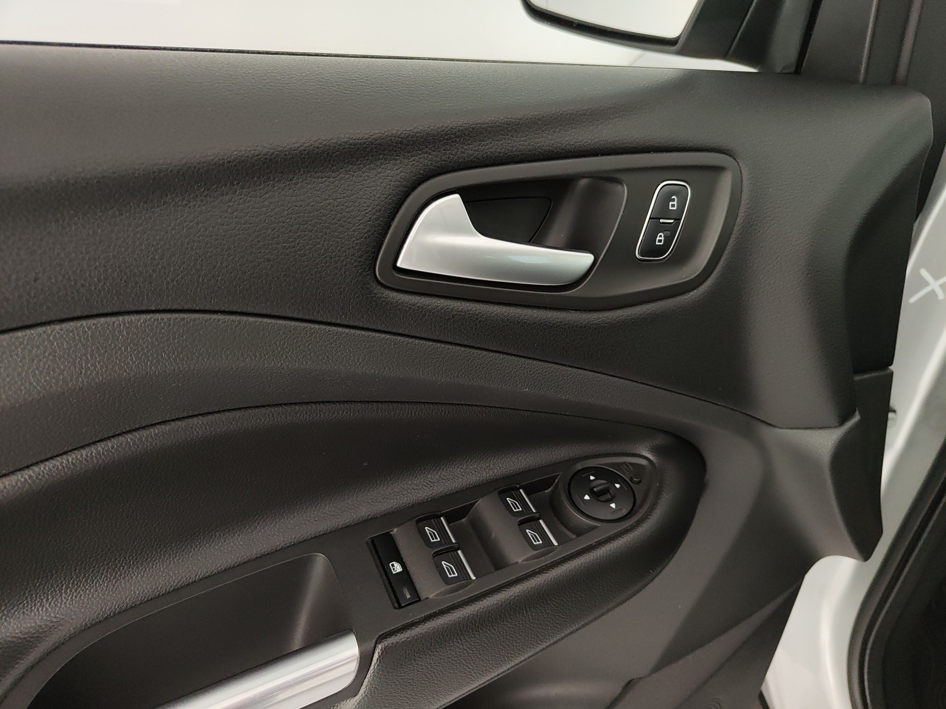 FORD KUGA 1.5 TDCI BUSINESS 2WD POWERSHIFT