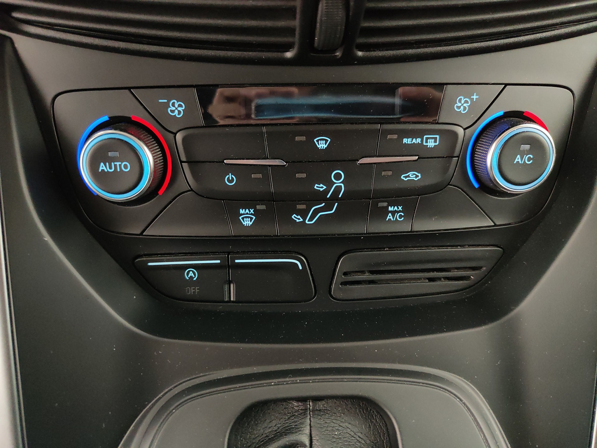 FORD KUGA 1.5 TDCI BUSINESS 2WD POWERSHIFT