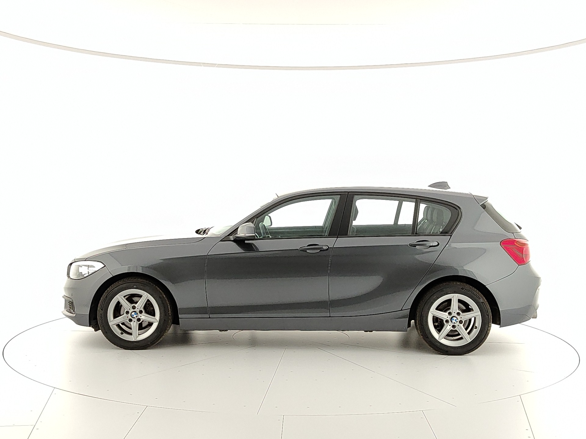 BMW 114d BUSINESS 5p 95cv