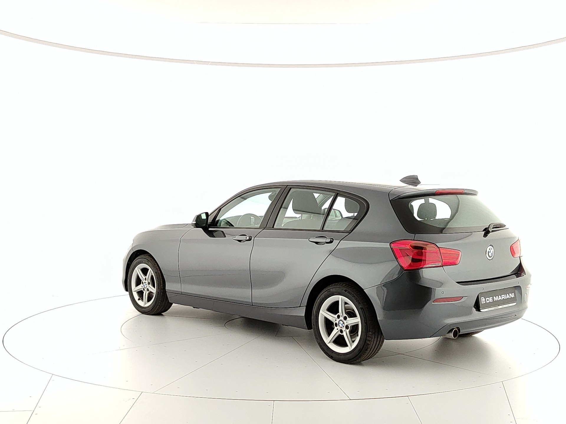 BMW 114d BUSINESS 5p 95cv