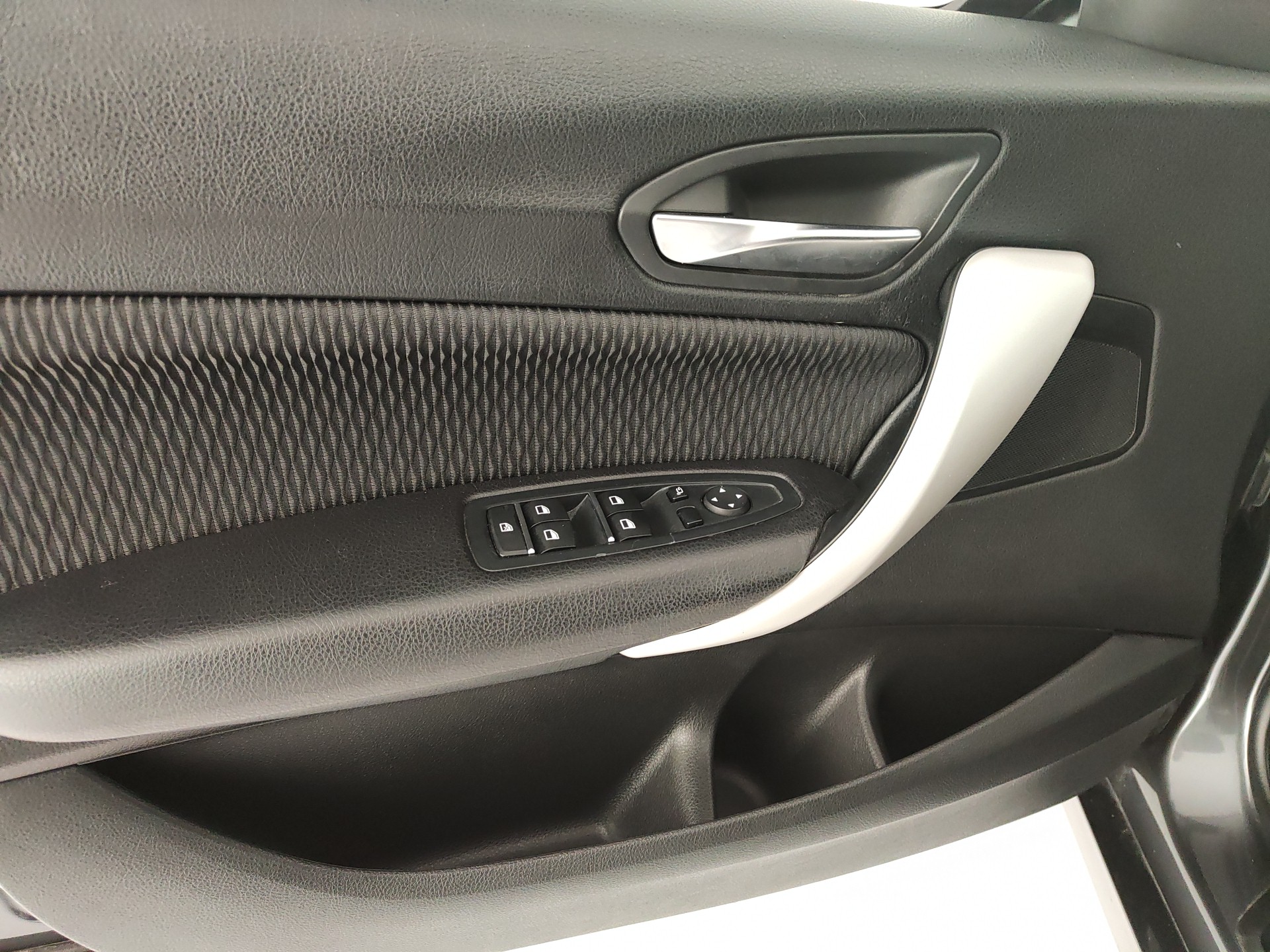 BMW 114d BUSINESS 5p 95cv