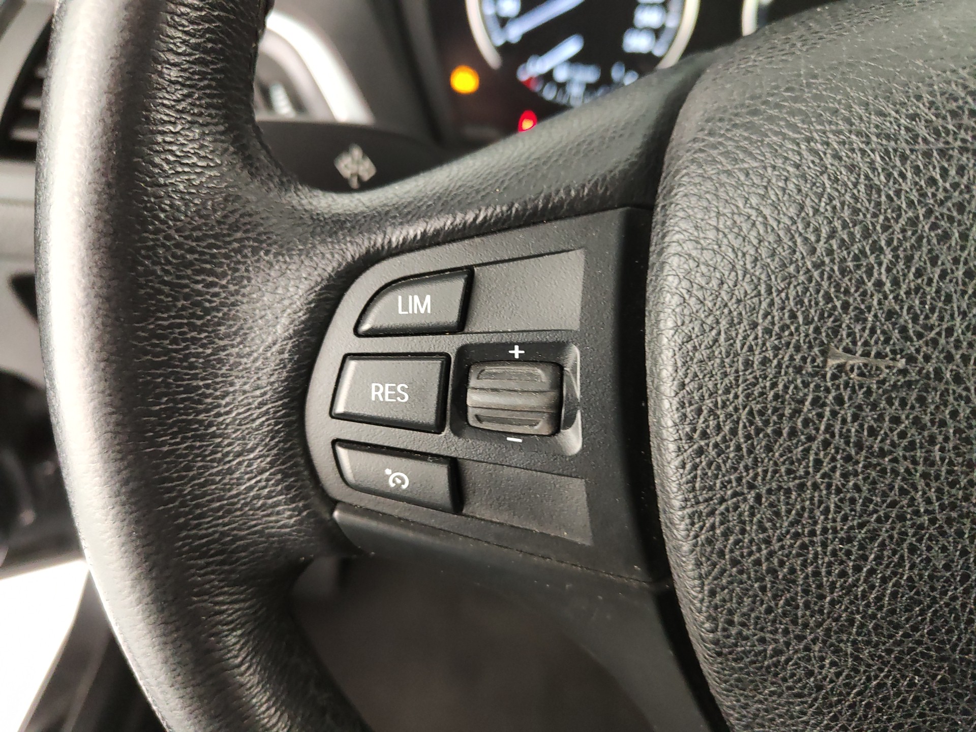 BMW 114d BUSINESS 5p 95cv