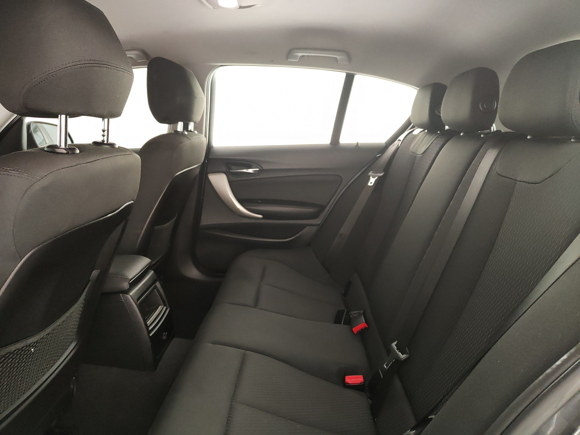 BMW 114d BUSINESS 5p 95cv