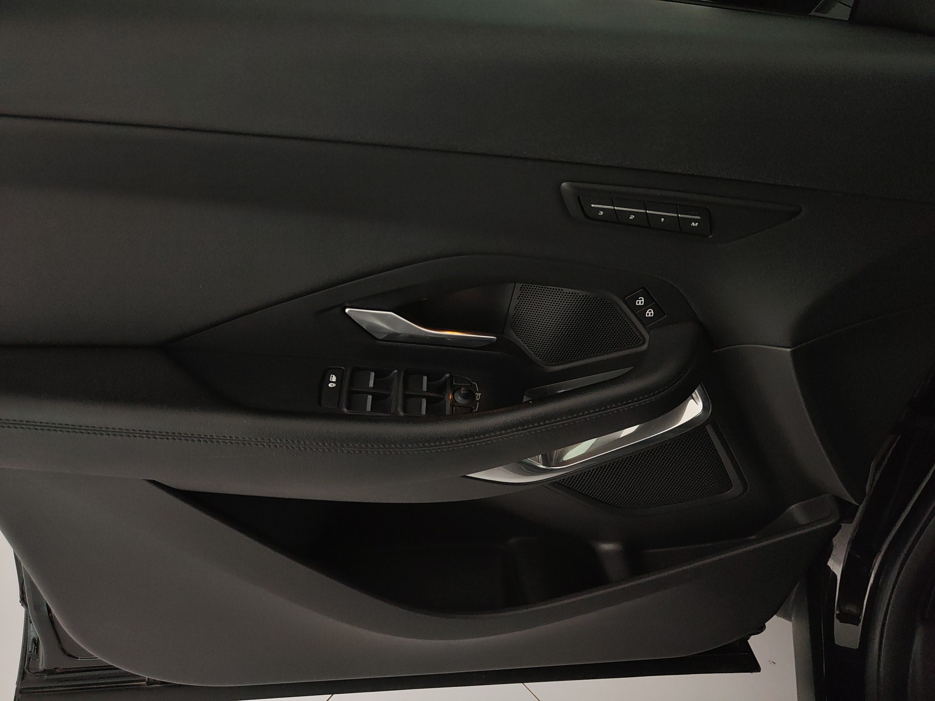 JAGUAR E-PACE 2.0D I4 MHEV R-DYNAMIC SE AWD 163CV AUTO