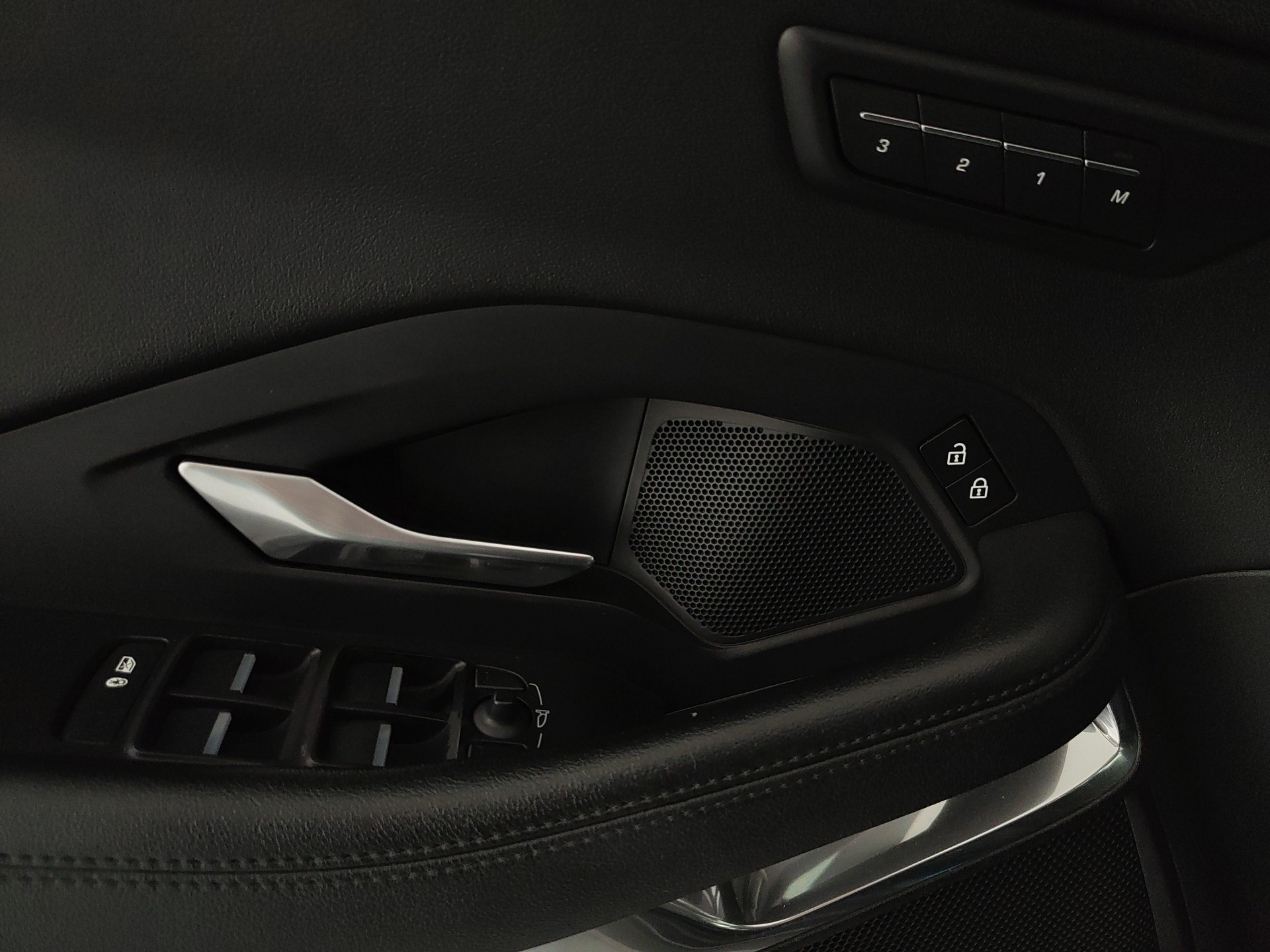 JAGUAR E-PACE 2.0D I4 MHEV R-DYNAMIC SE AWD 163CV AUTO