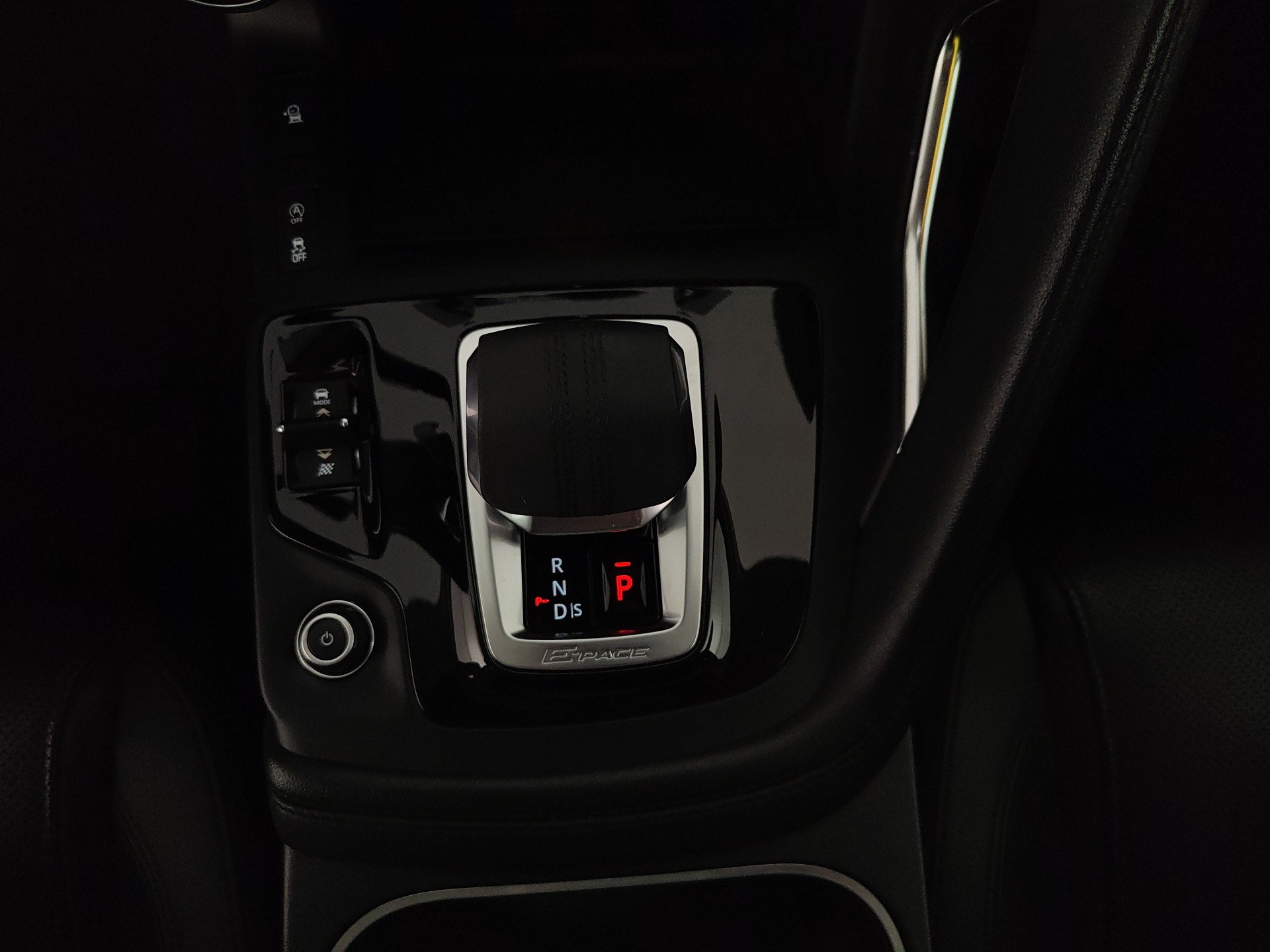 JAGUAR E-PACE 2.0D I4 MHEV R-DYNAMIC SE AWD 163CV AUTO