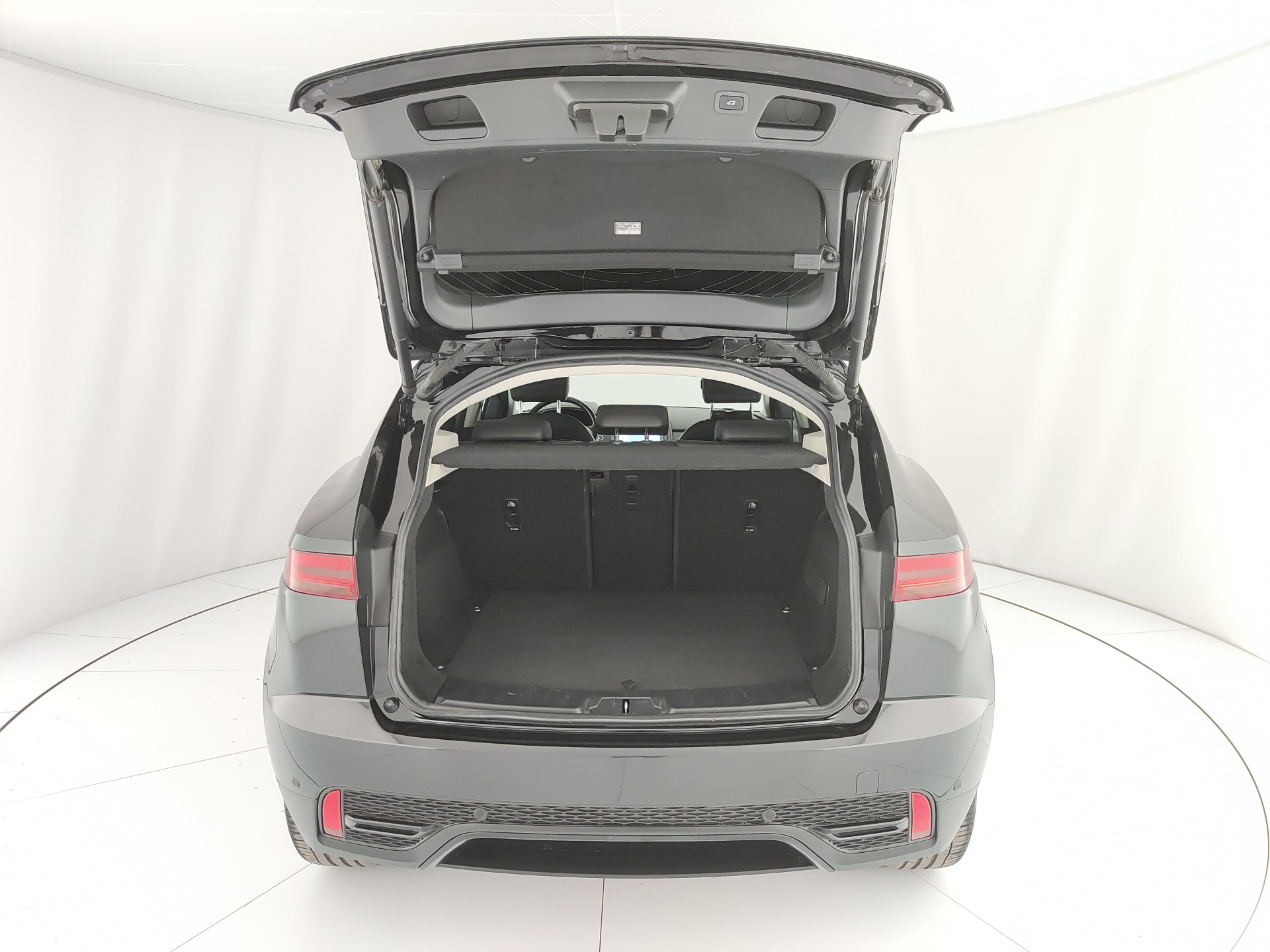 JAGUAR E-PACE 2.0D I4 MHEV R-DYNAMIC SE AWD 163CV AUTO