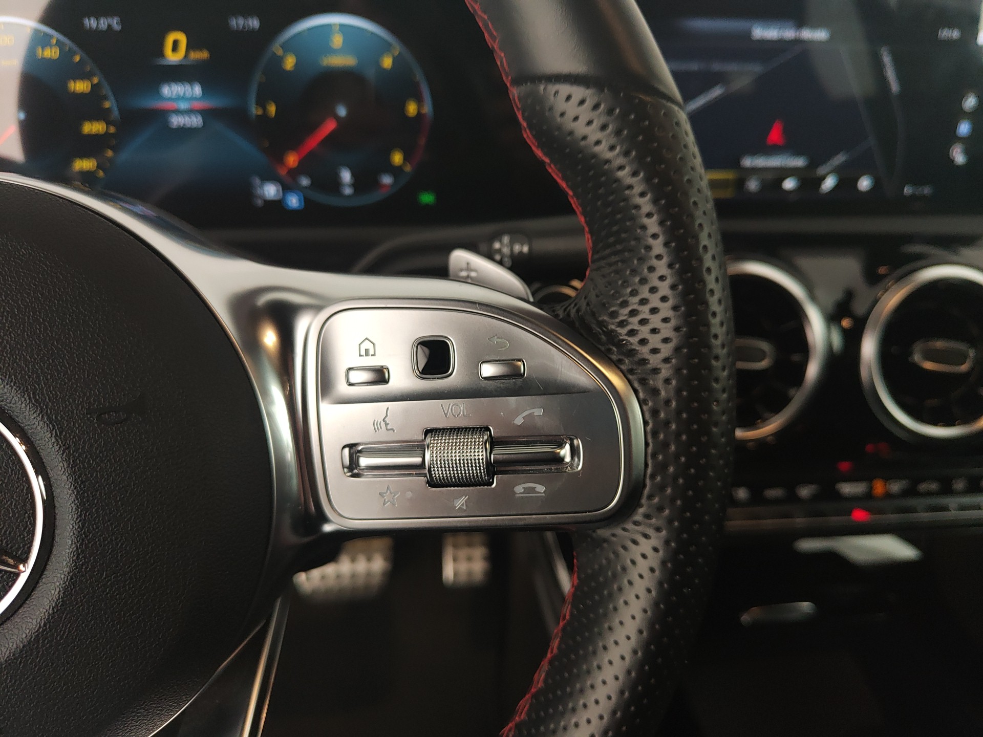 MERCEDES CLA SHOOTING BRAKE 200D PREMIUM AUTO