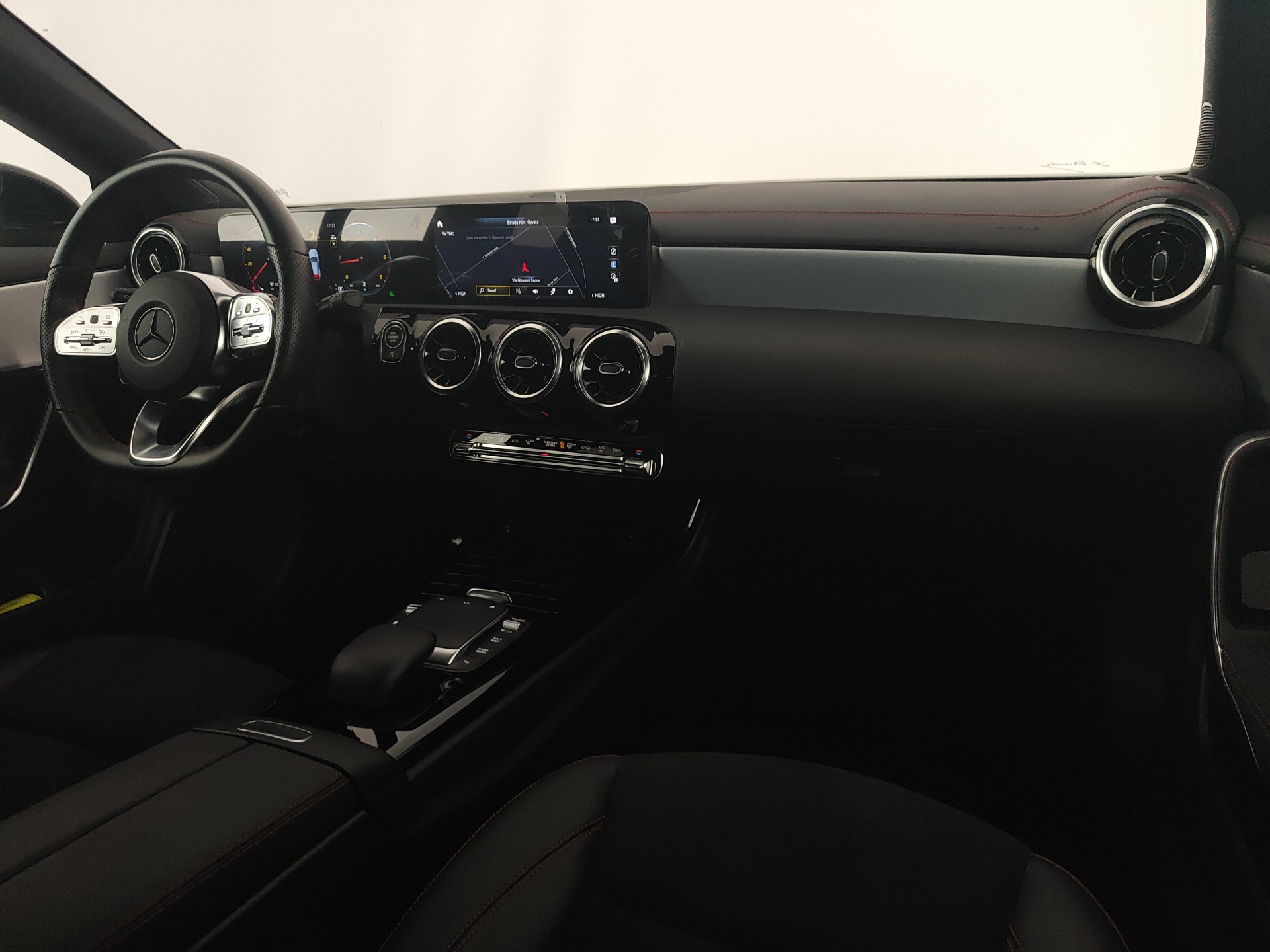 MERCEDES CLA SHOOTING BRAKE 200D PREMIUM AUTO