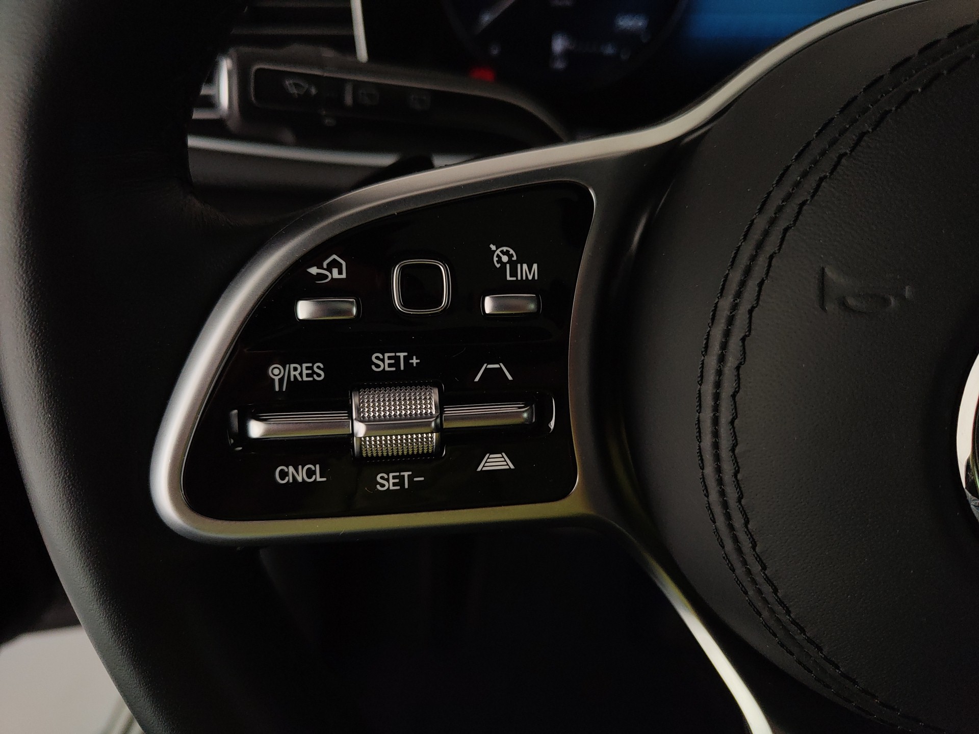 MERCEDES-BENZ GLS 600 mhev (eq-boost) Maybach 4matic auto