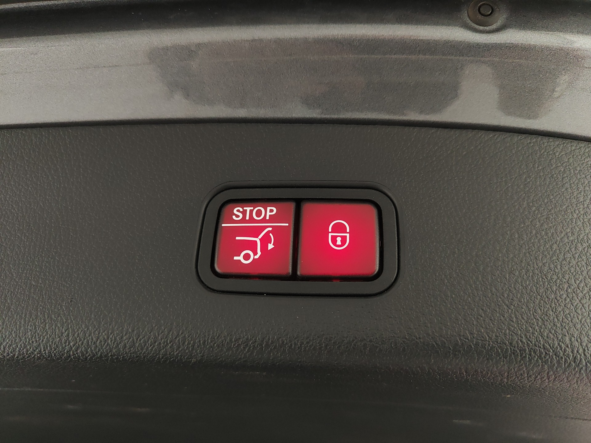 MERCEDES GLC 220D AMG LINE PREMIUM 4MATIC AUTO