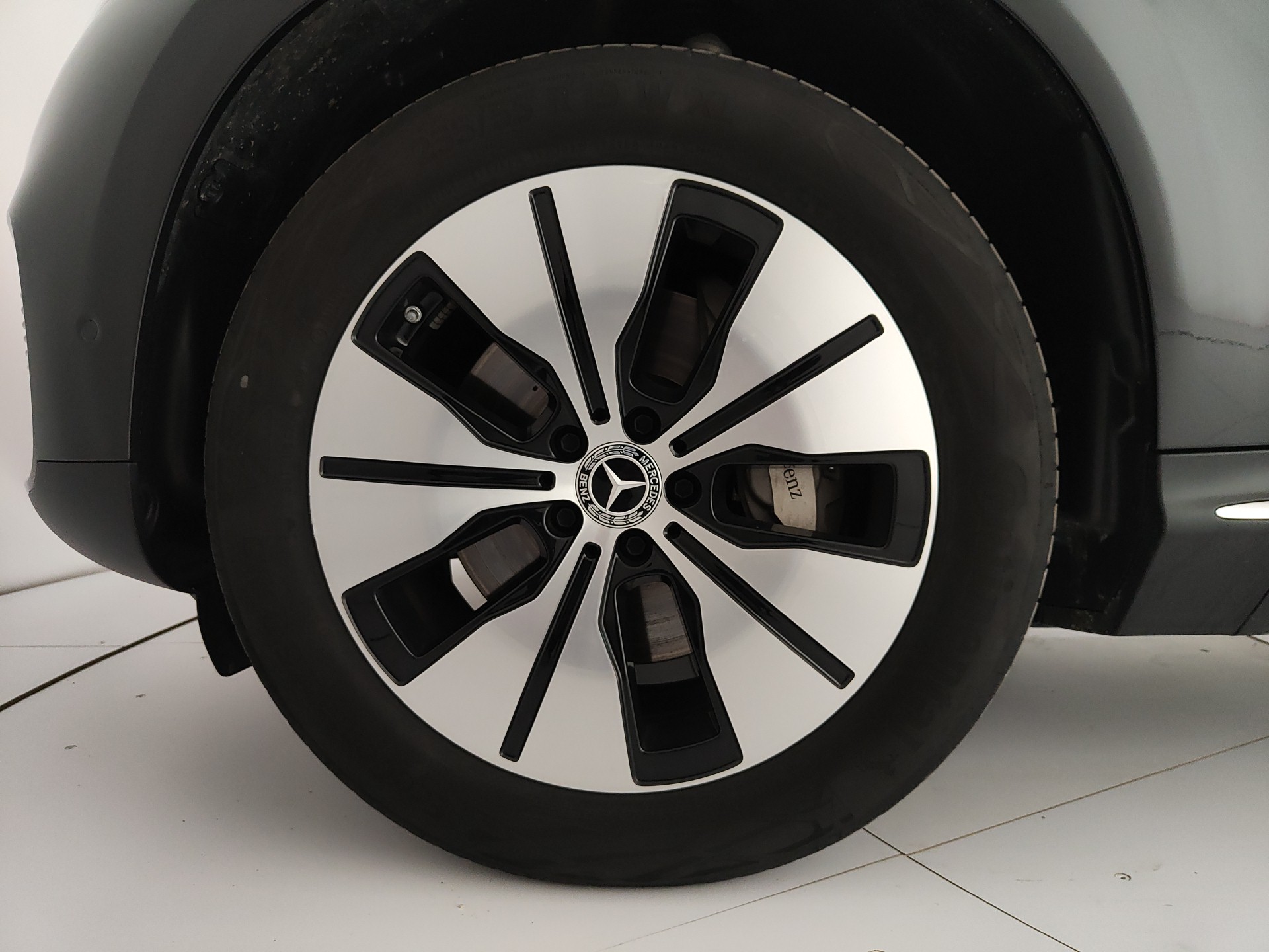 MERCEDES EQC 400 SPORT 4 MATIC