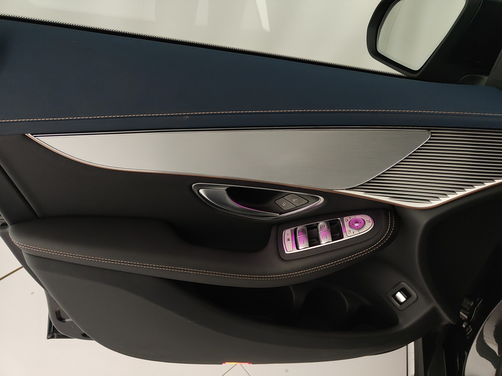 MERCEDES EQC 400 SPORT 4 MATIC