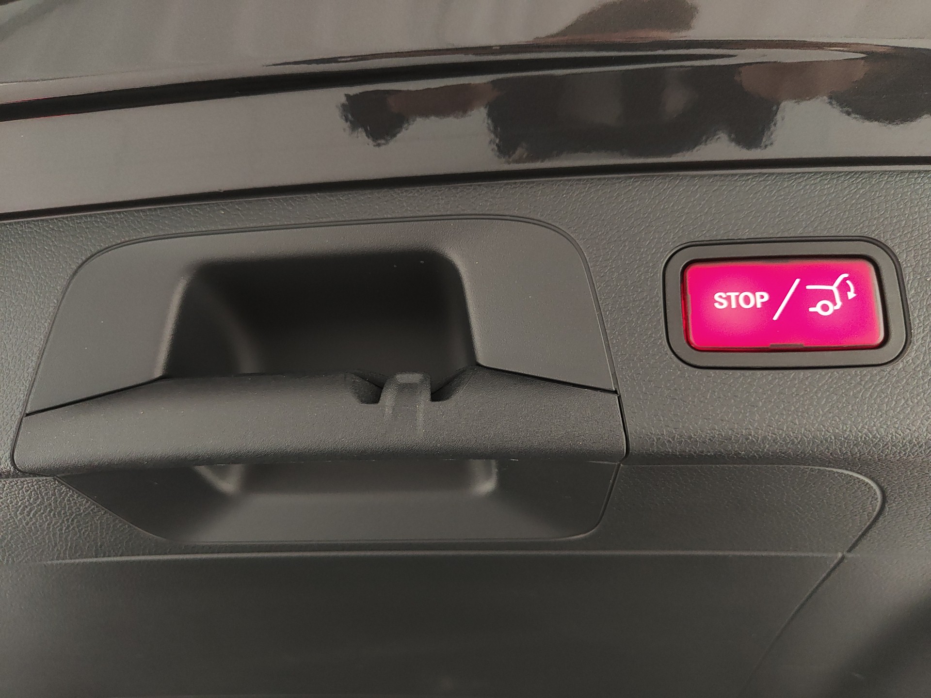 MERCEDES EQC 400 SPORT 4 MATIC