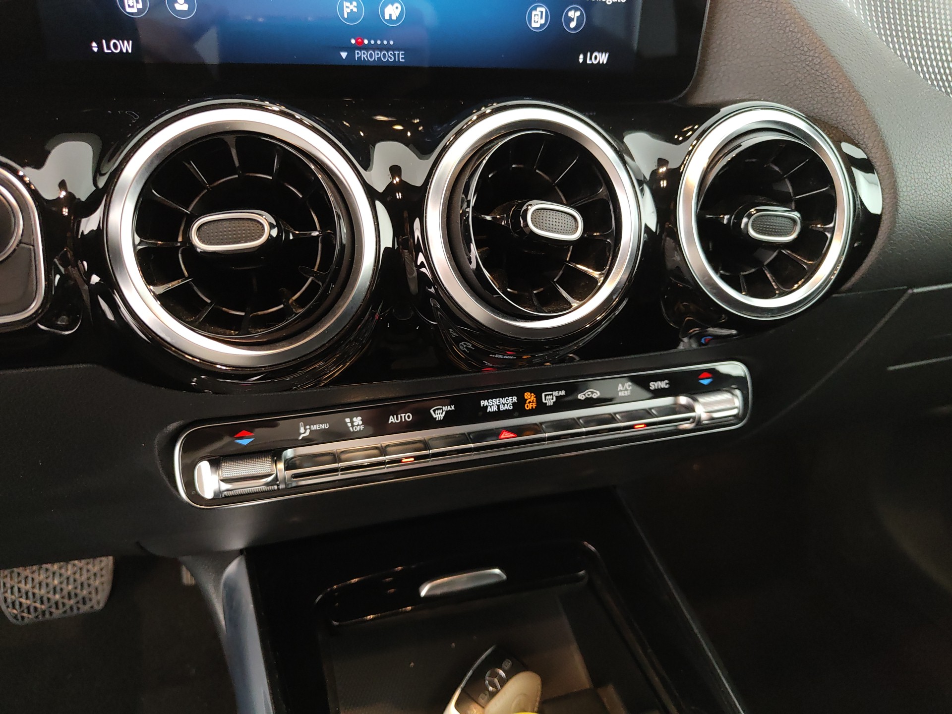 MERCEDES GLA 200d SPORT PLUS AUTO