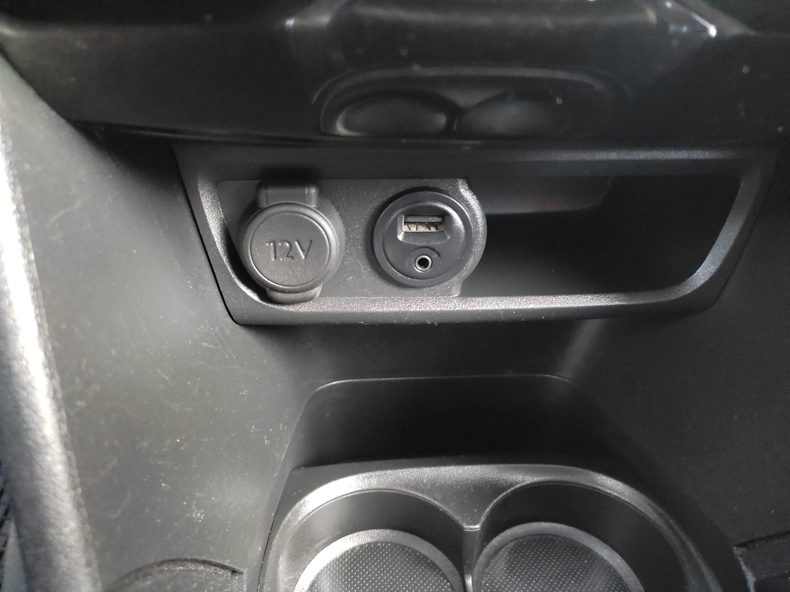 PEUGEOT 208 1.6 BLUEHDI 100CV 5P GT LINE ICE WHITE