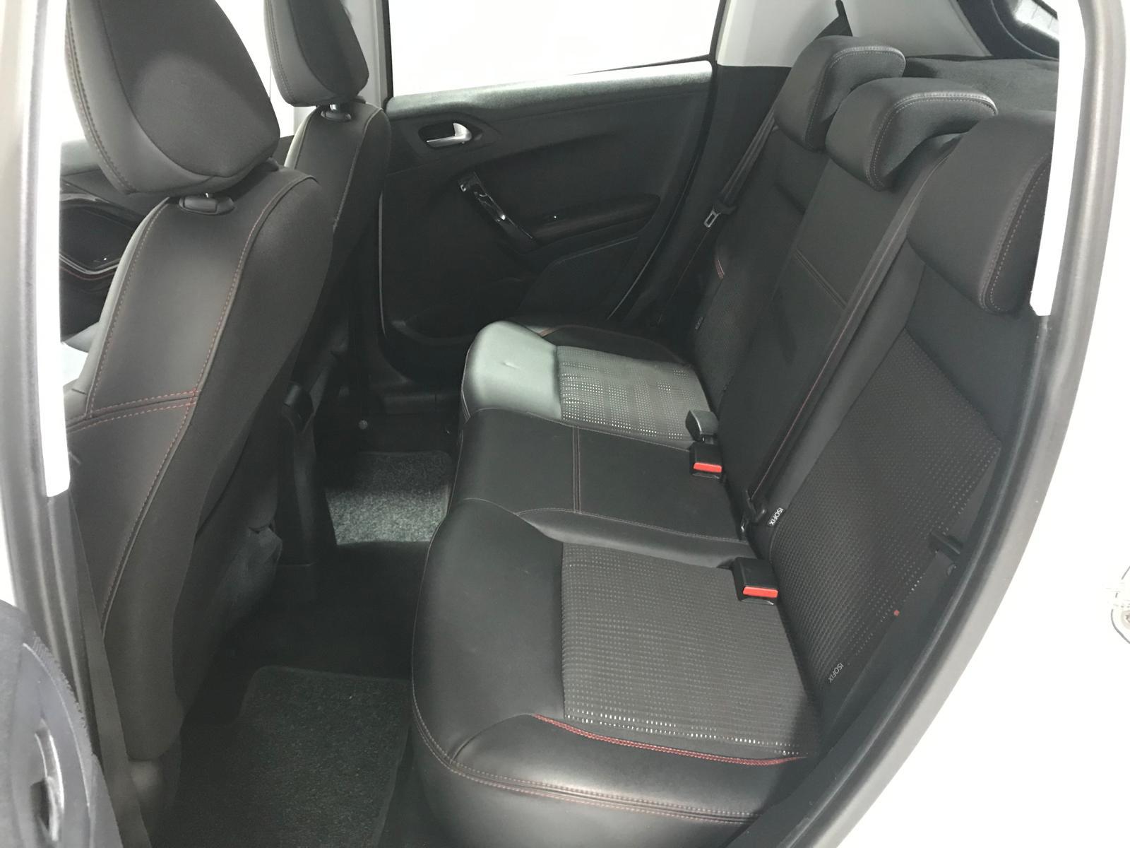 PEUGEOT 208 1.6 BLUEHDI 100CV 5P GT LINE ICE WHITE