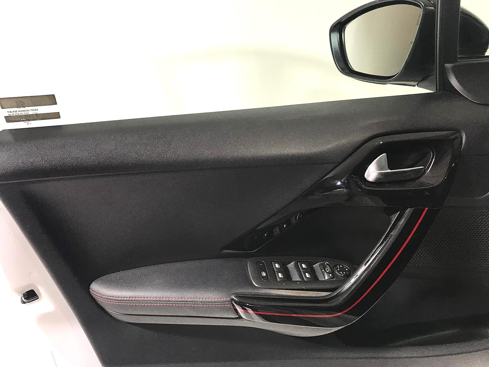 PEUGEOT 208 1.6 BLUEHDI 100CV 5P GT LINE ICE WHITE