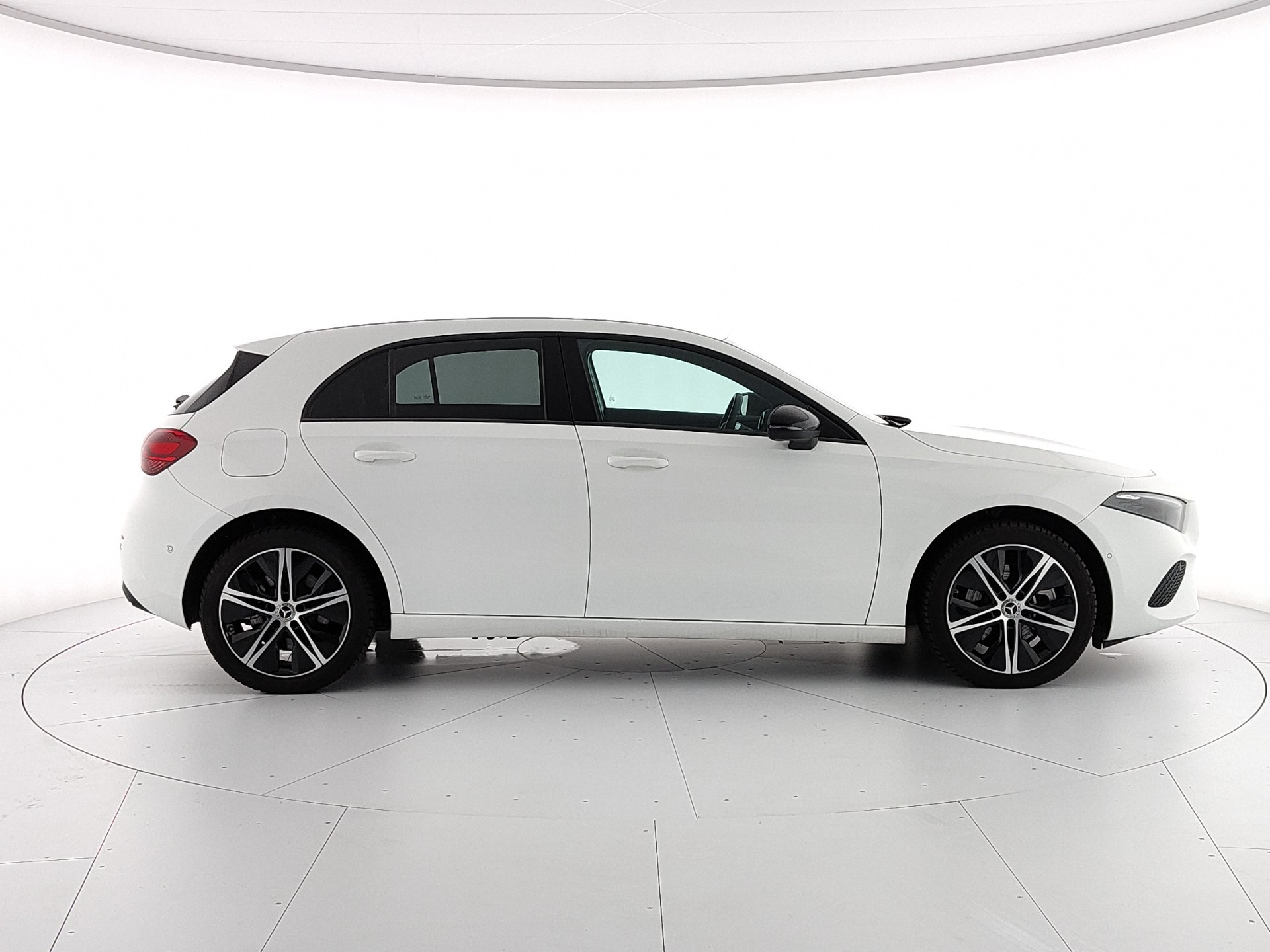 MERCEDES-BENZ CLASSE A 250E PROGRESSIVE ADVANCED