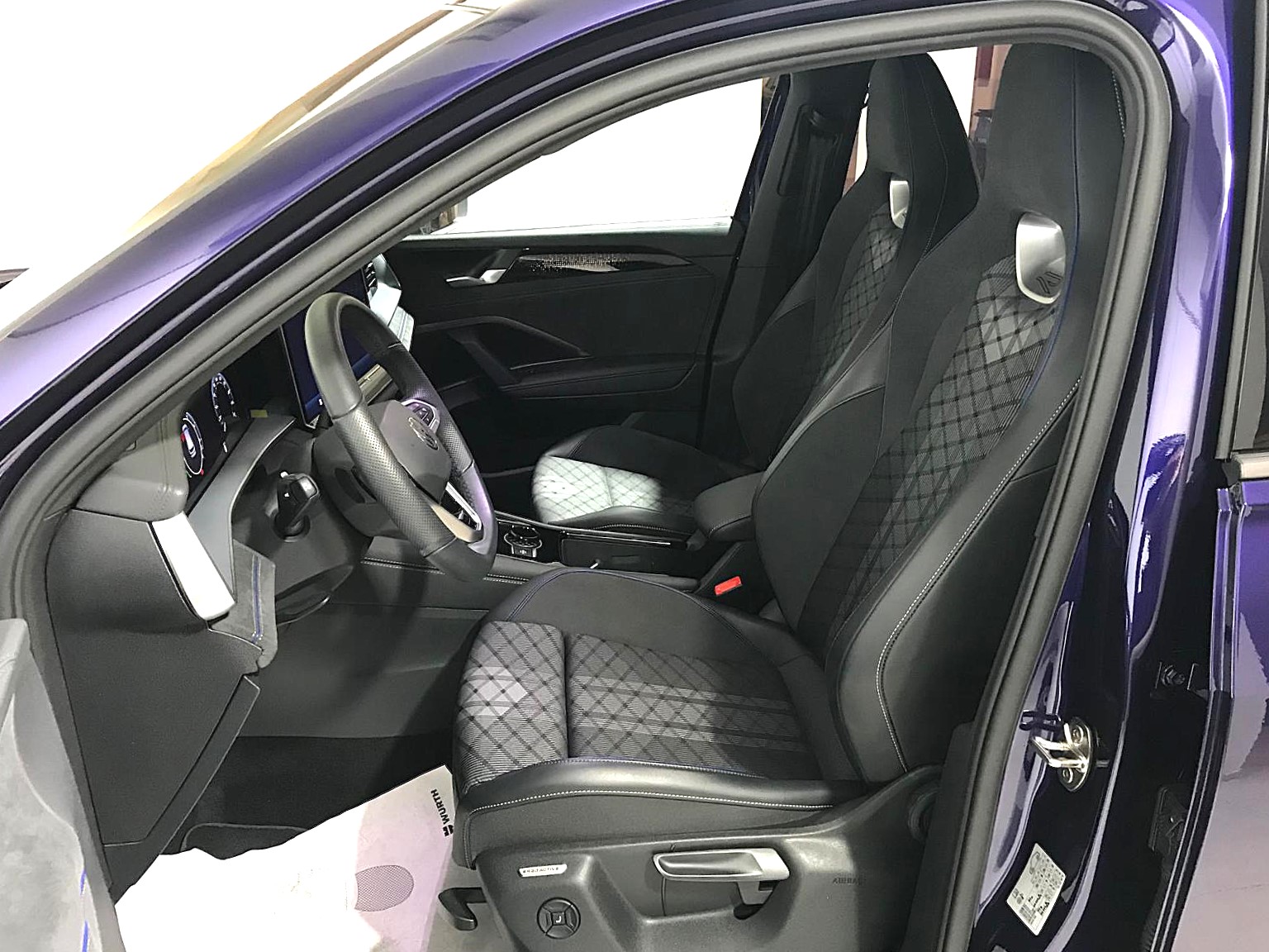 VOLKSWAGEN TAYRON R-LINE PLUS 1.5TSI 204CV eHybrid DSG