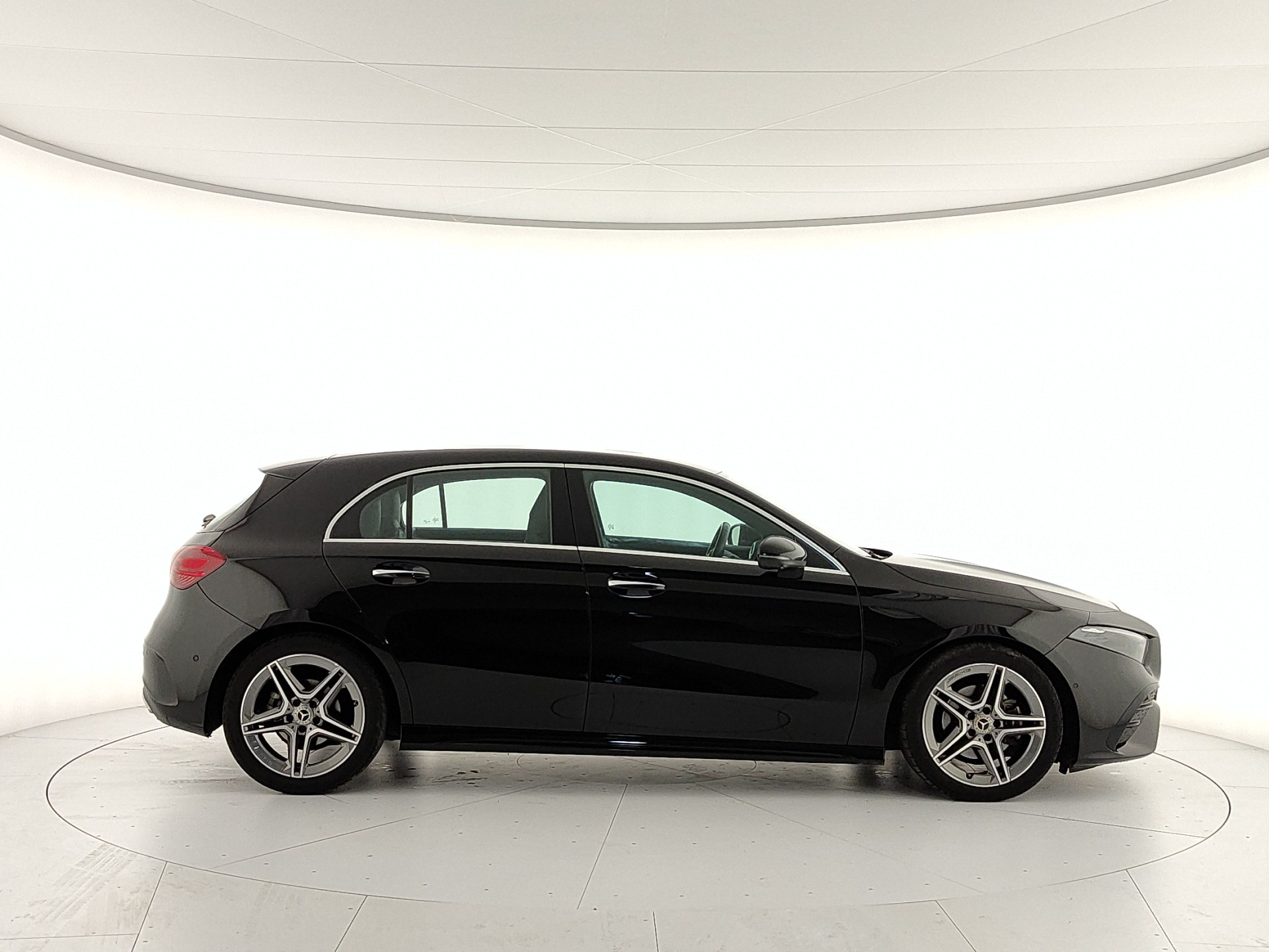 MERCEDES CLASSE A 180 d AMG Line Premium Plus auto