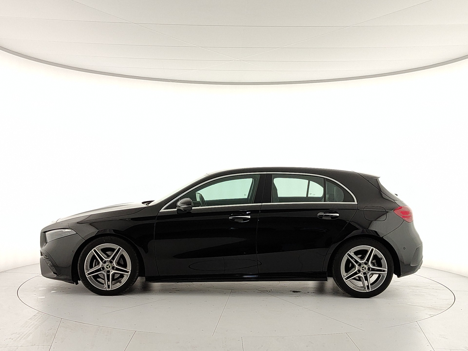 MERCEDES CLASSE A 180 d AMG Line Premium Plus auto