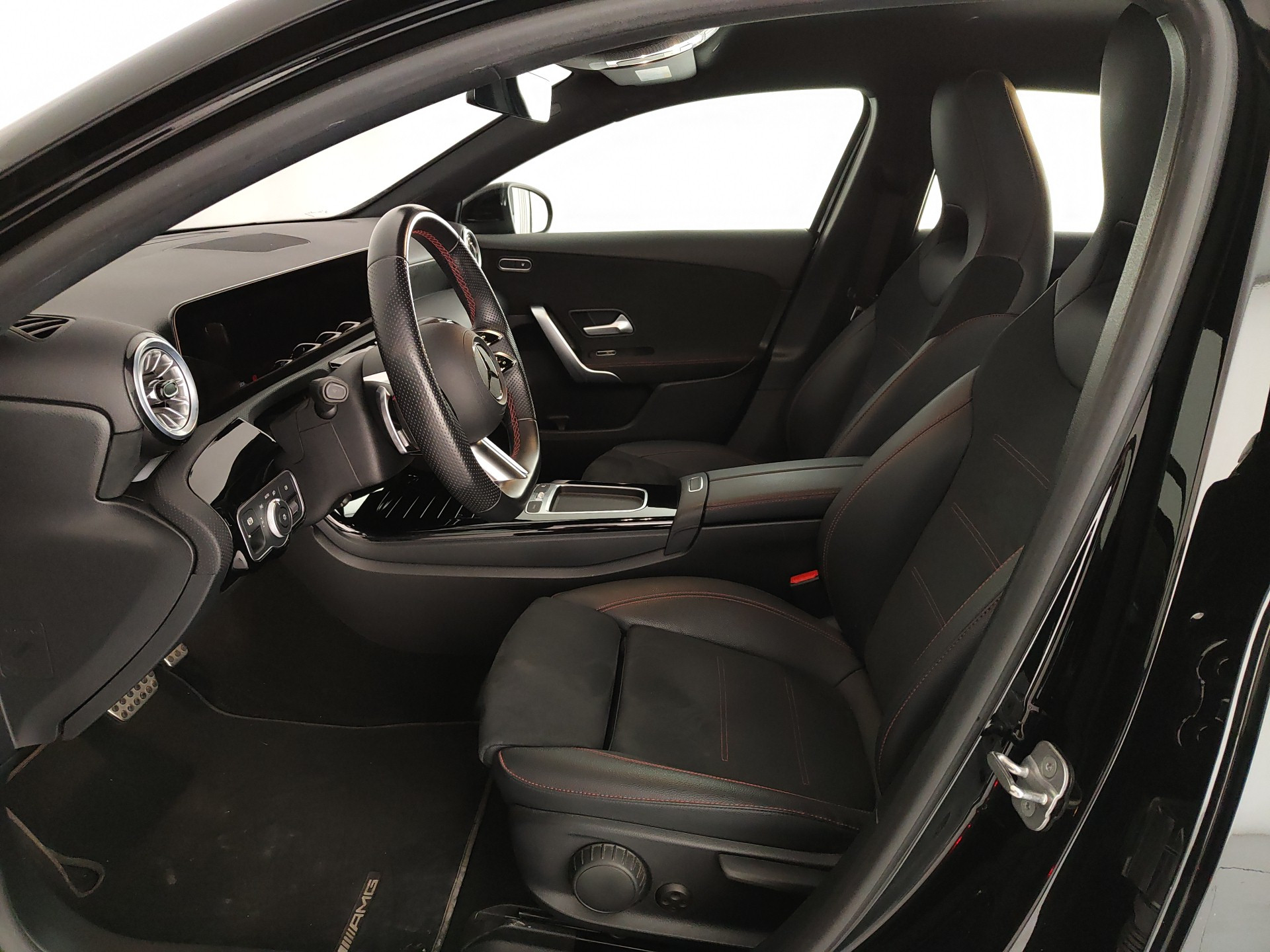 MERCEDES CLASSE A 180 d AMG Line Premium Plus auto