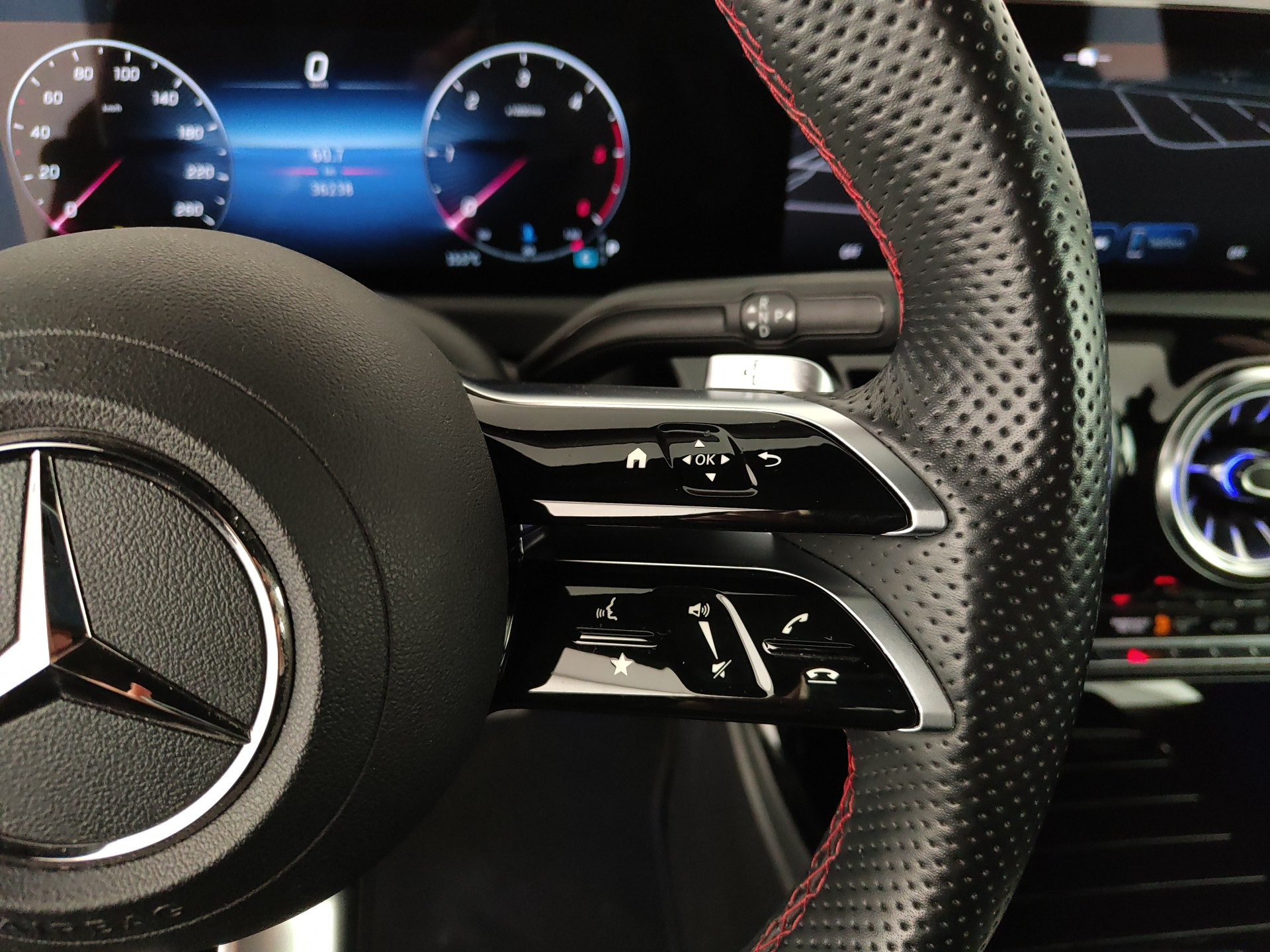 MERCEDES CLASSE A 180 d AMG Line Premium Plus auto