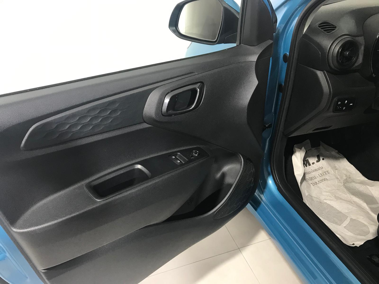 HYUNDAI i10 TECH 1.0MPI