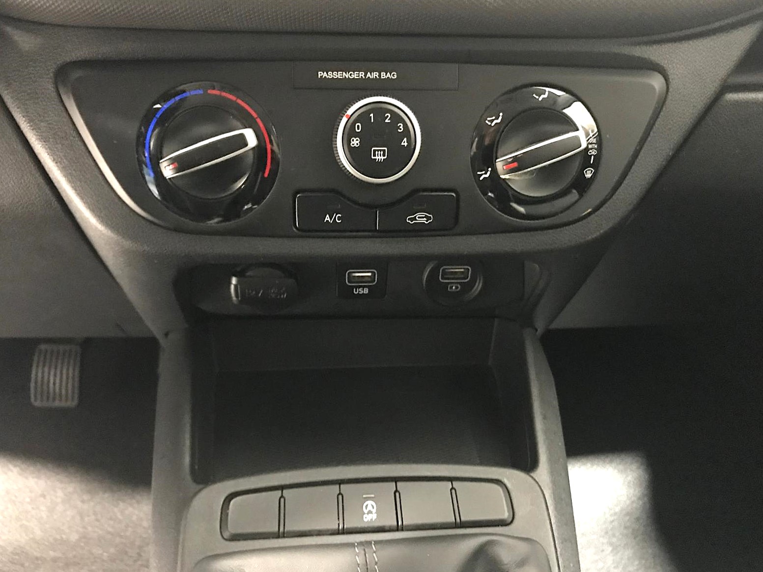 HYUNDAI i10 TECH 1.0MPI