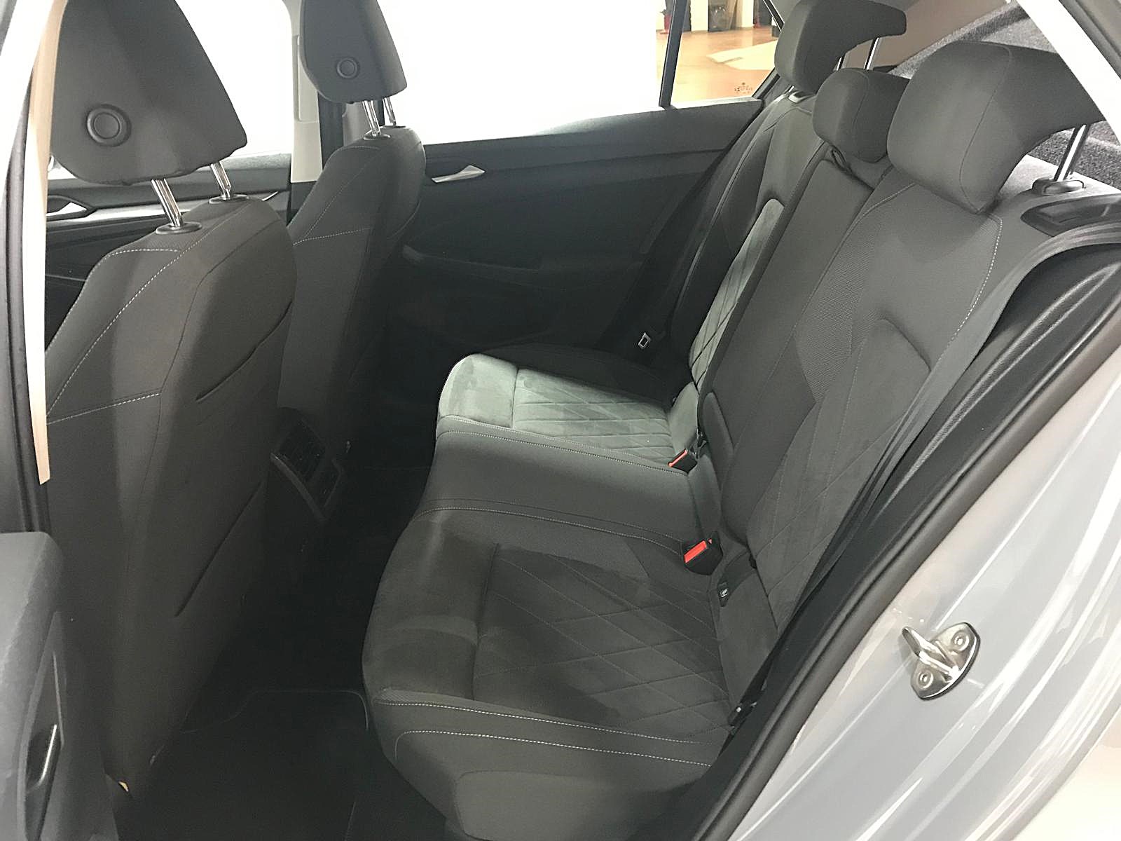 VOLKSWAGEN GOLF 8 1.5TSI 130CV STYLE