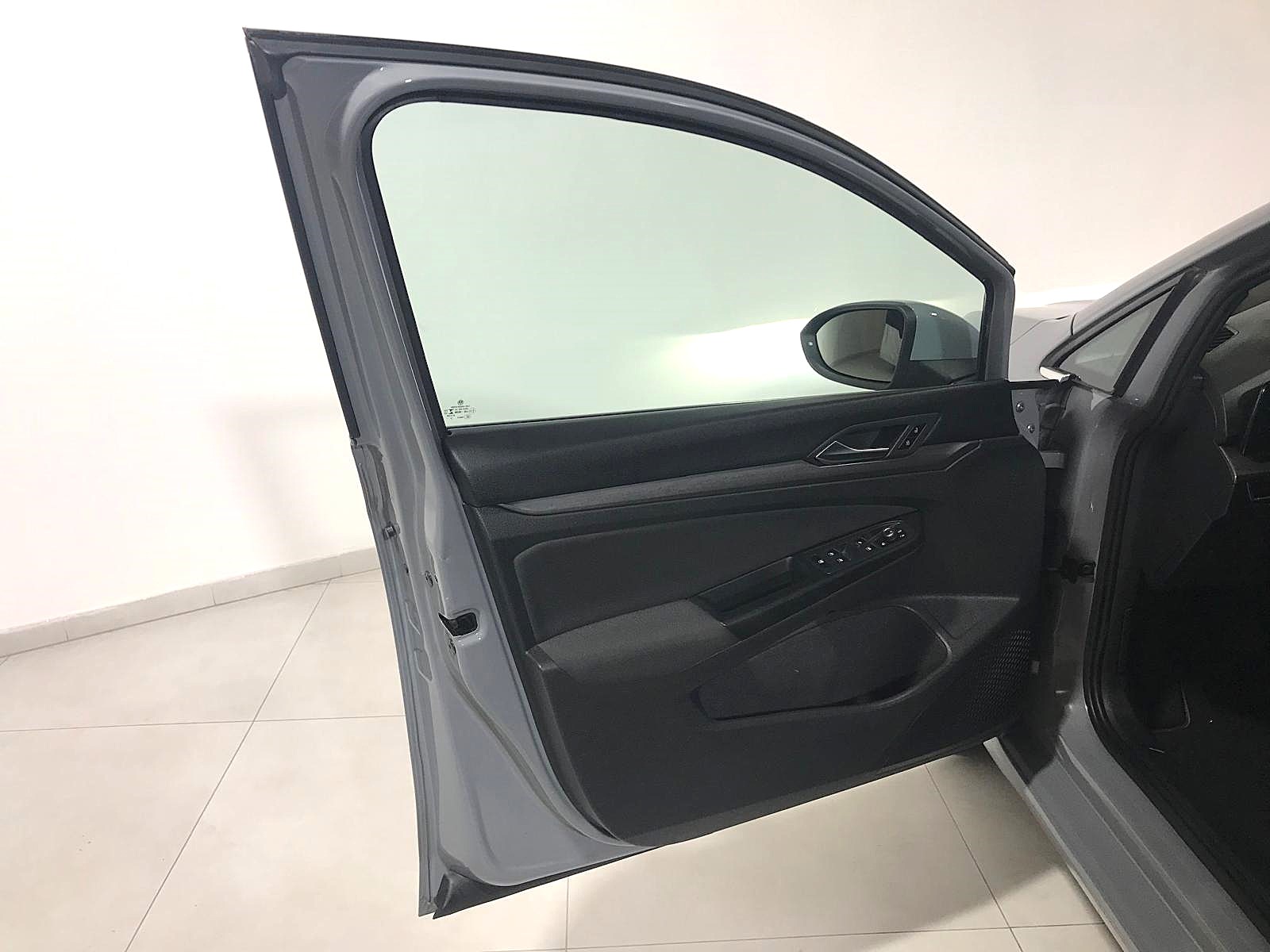 VOLKSWAGEN GOLF 8 1.5TSI 130CV STYLE