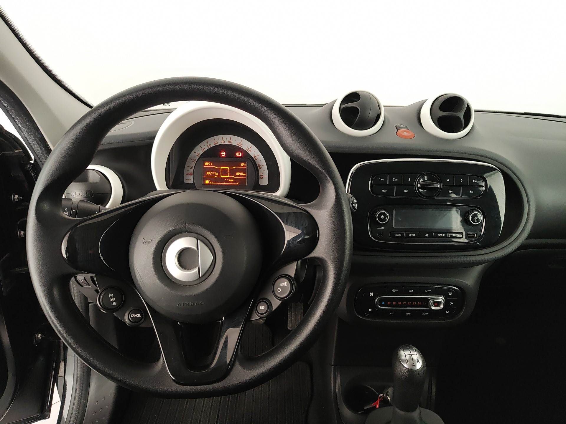 SMART FORFOUR 1.0 71cv YOUNGSTER