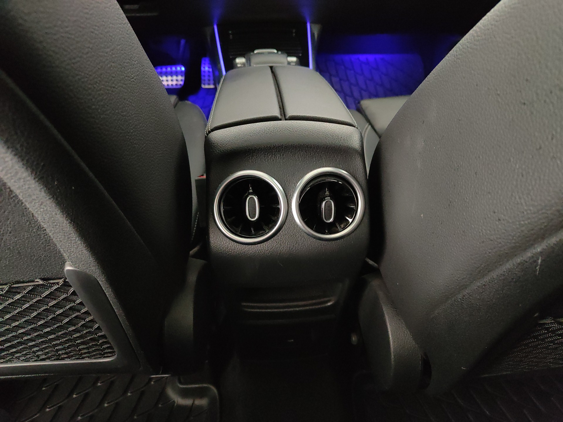 MERCEDES GLB 200d PREMIUM AUTO