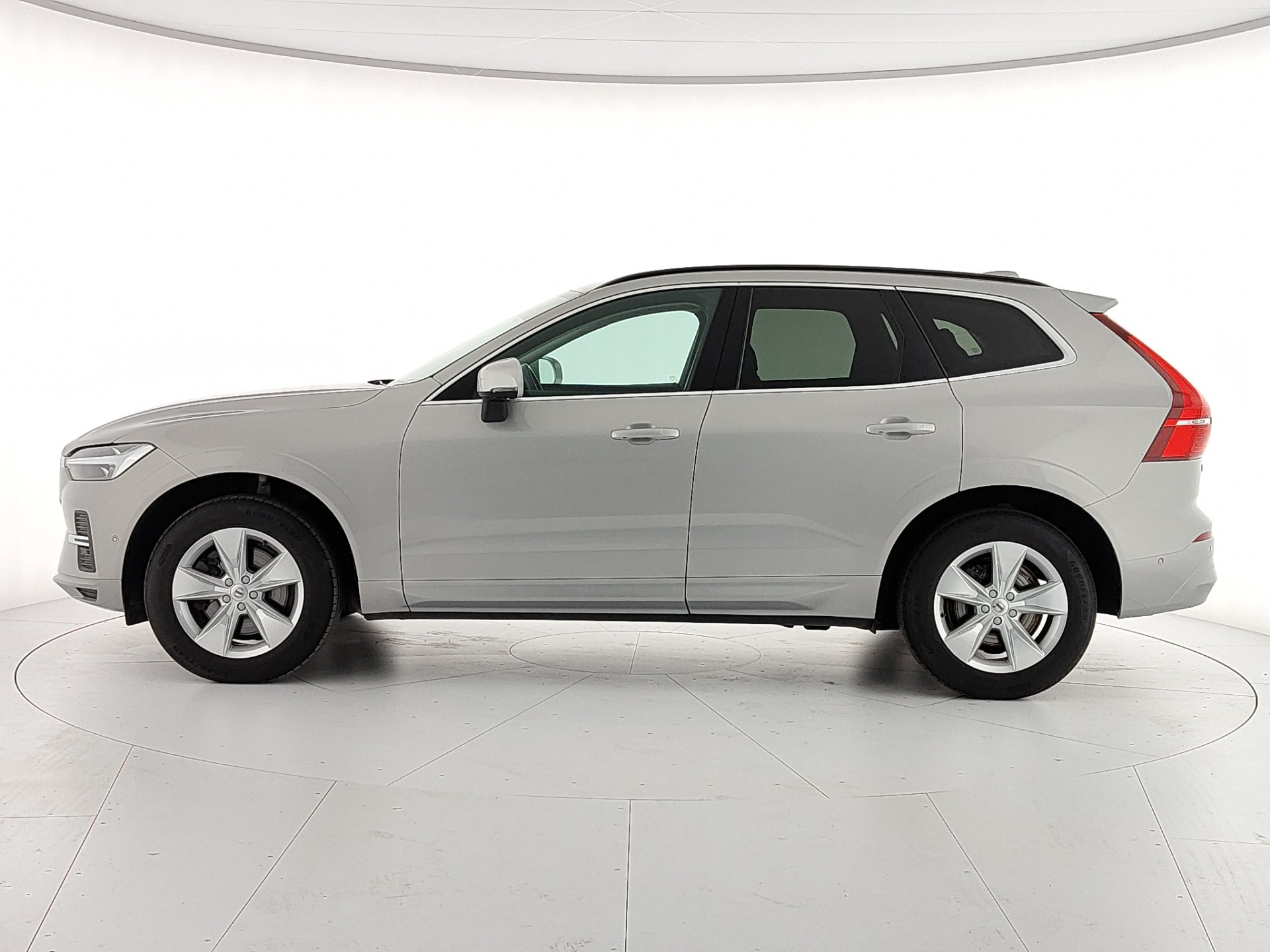 VOLVO XC60 B4 (d) AWD Geartronic Momentum Pro MHEV 197cv