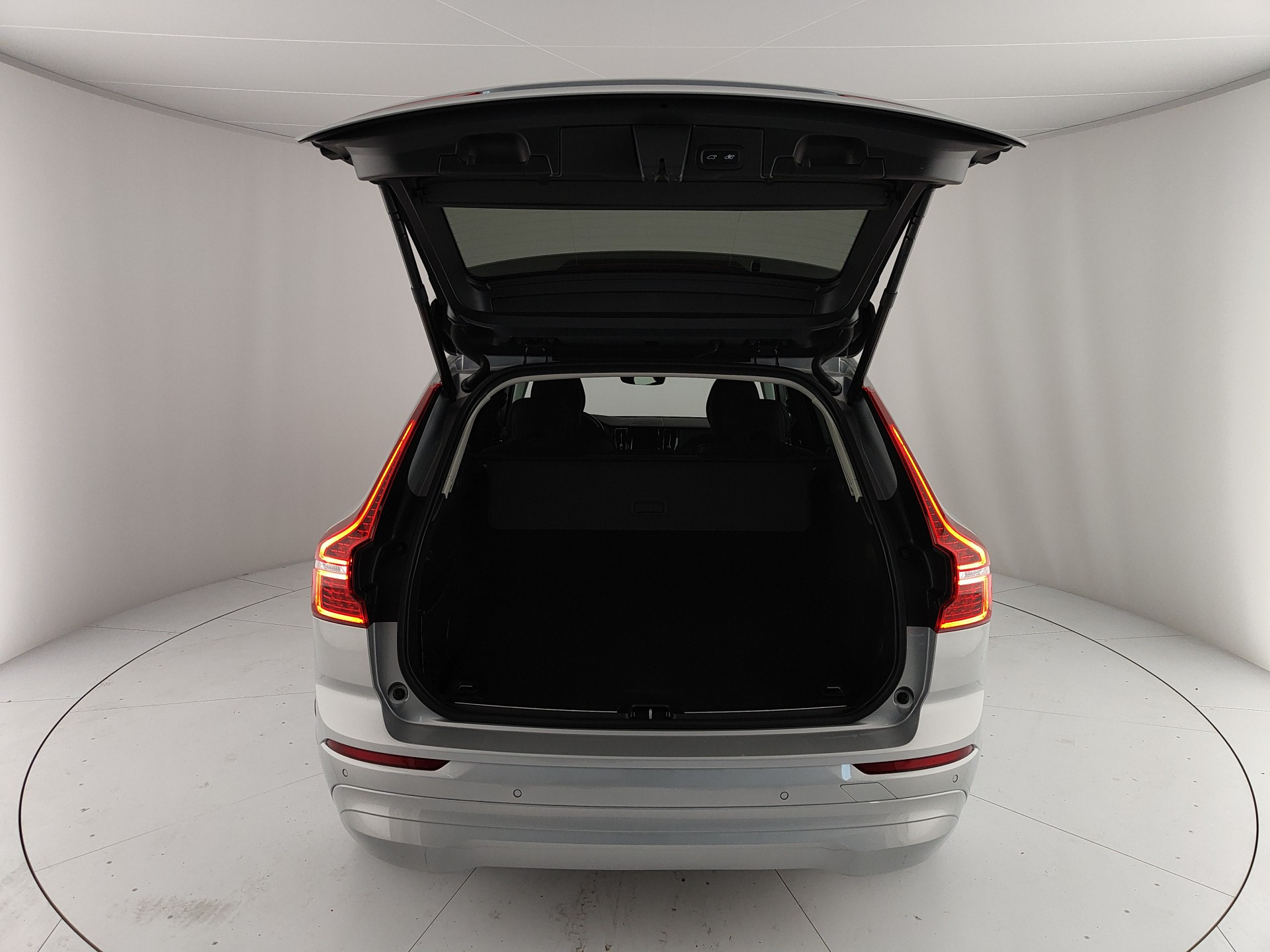 VOLVO XC60 B4 (d) AWD Geartronic Momentum Pro MHEV 197cv