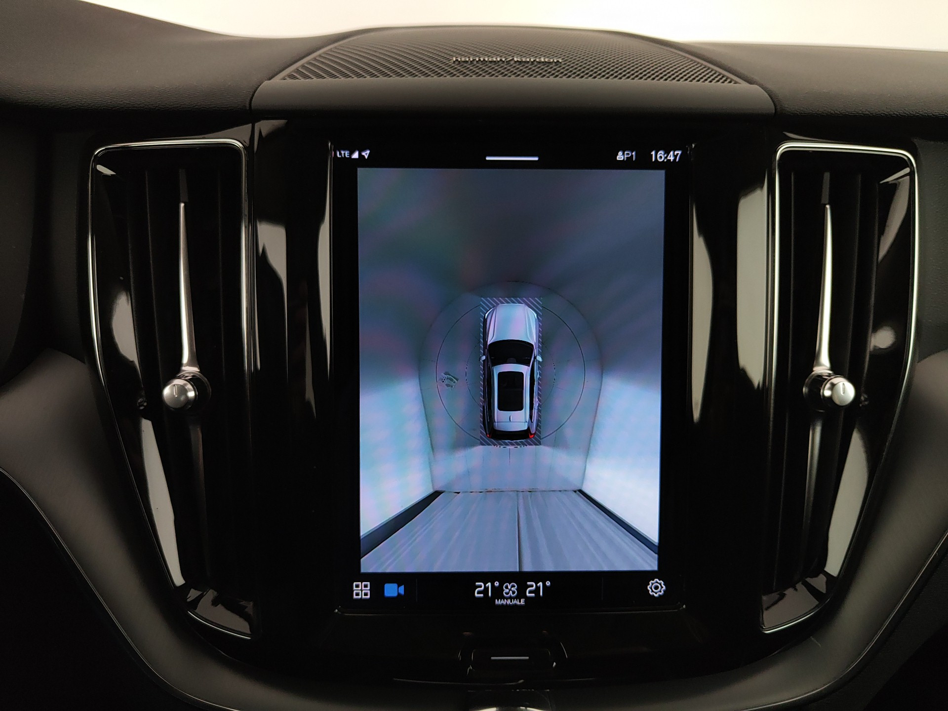 VOLVO XC60 B4 (d) AWD Geartronic Momentum Pro MHEV 197cv