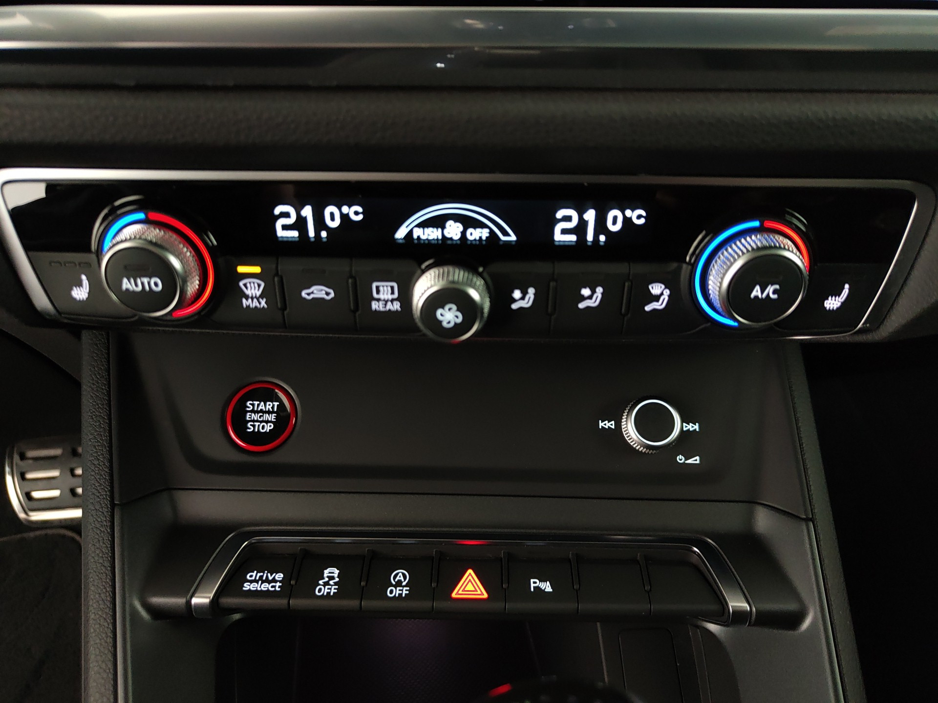 AUDI Q3 SPORTBACK RS 2.5 QUATTRO S-TRONIC