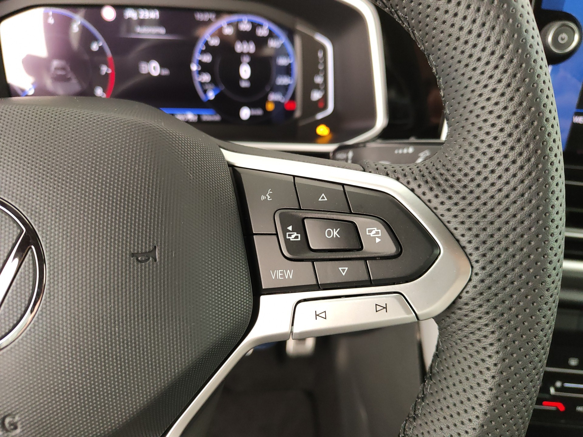 VOLKSWAGEN T-ROC 1.0TSI R-LINE PLUS 115CV
