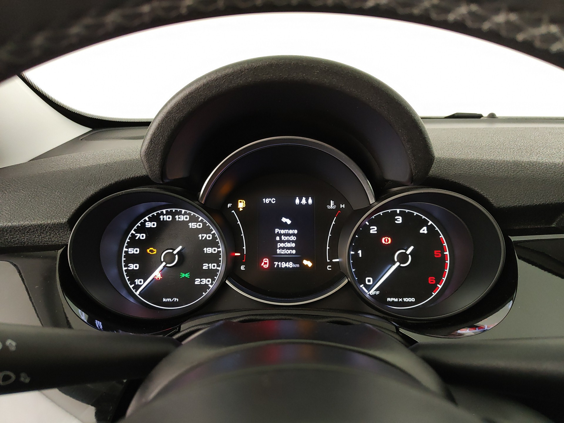 FIAT 500X 1.3 mjt 120° 4×2 95cv AUTOCARRO