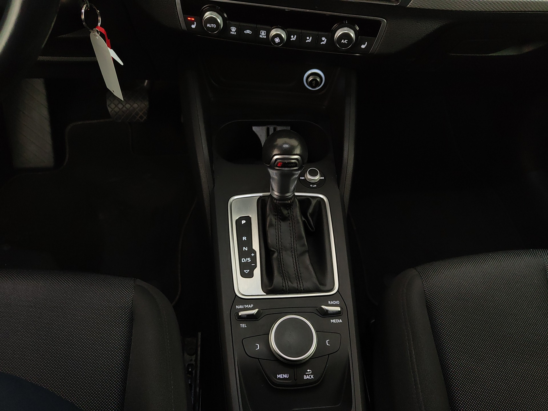 AUDI Q2 1.6 TDI Business S-Tronic 116cv