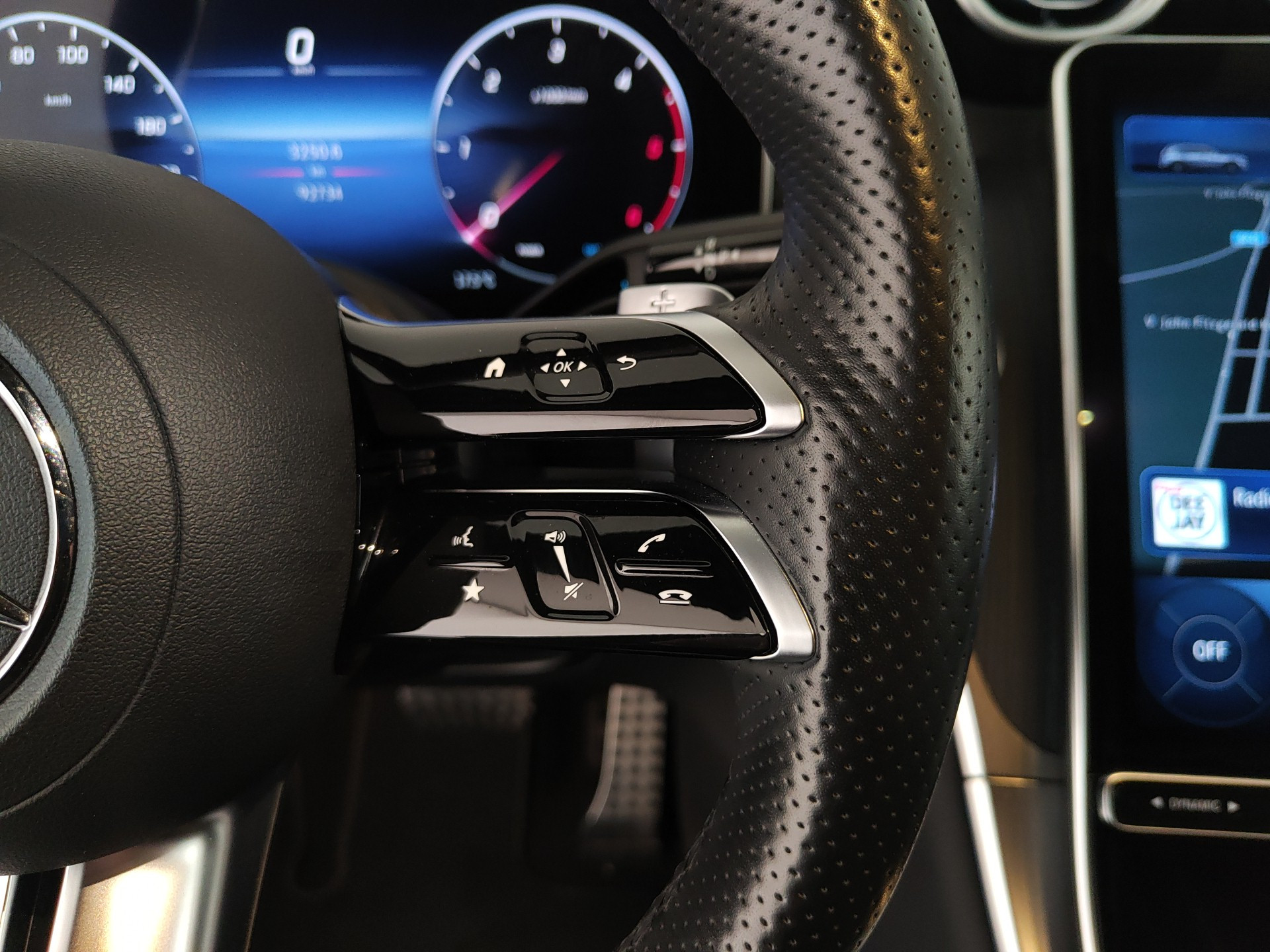 MERCEDES GLC 220D AMG PREMIUM 4 MATIC AUTO