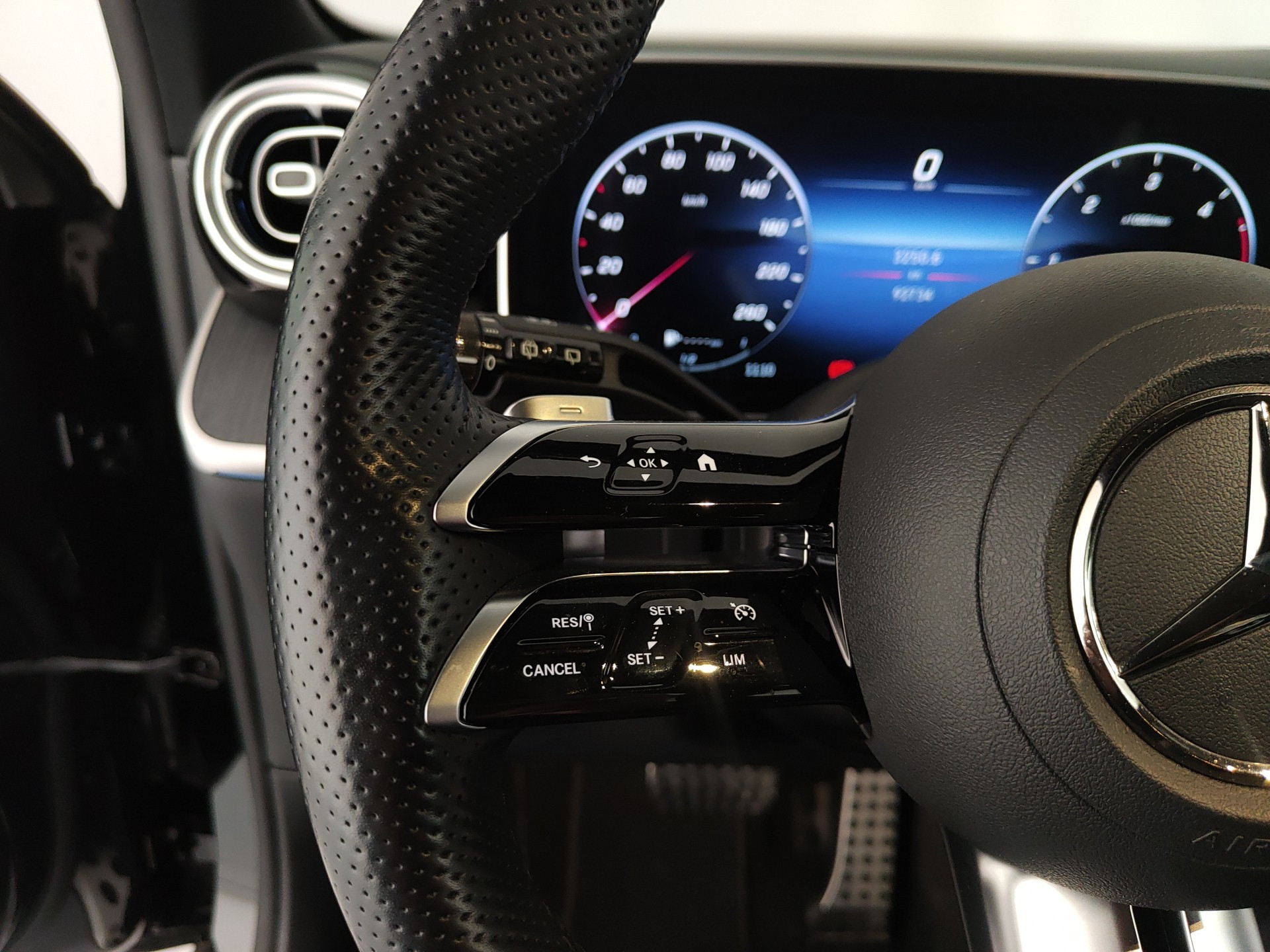 MERCEDES GLC 220D AMG PREMIUM 4 MATIC AUTO