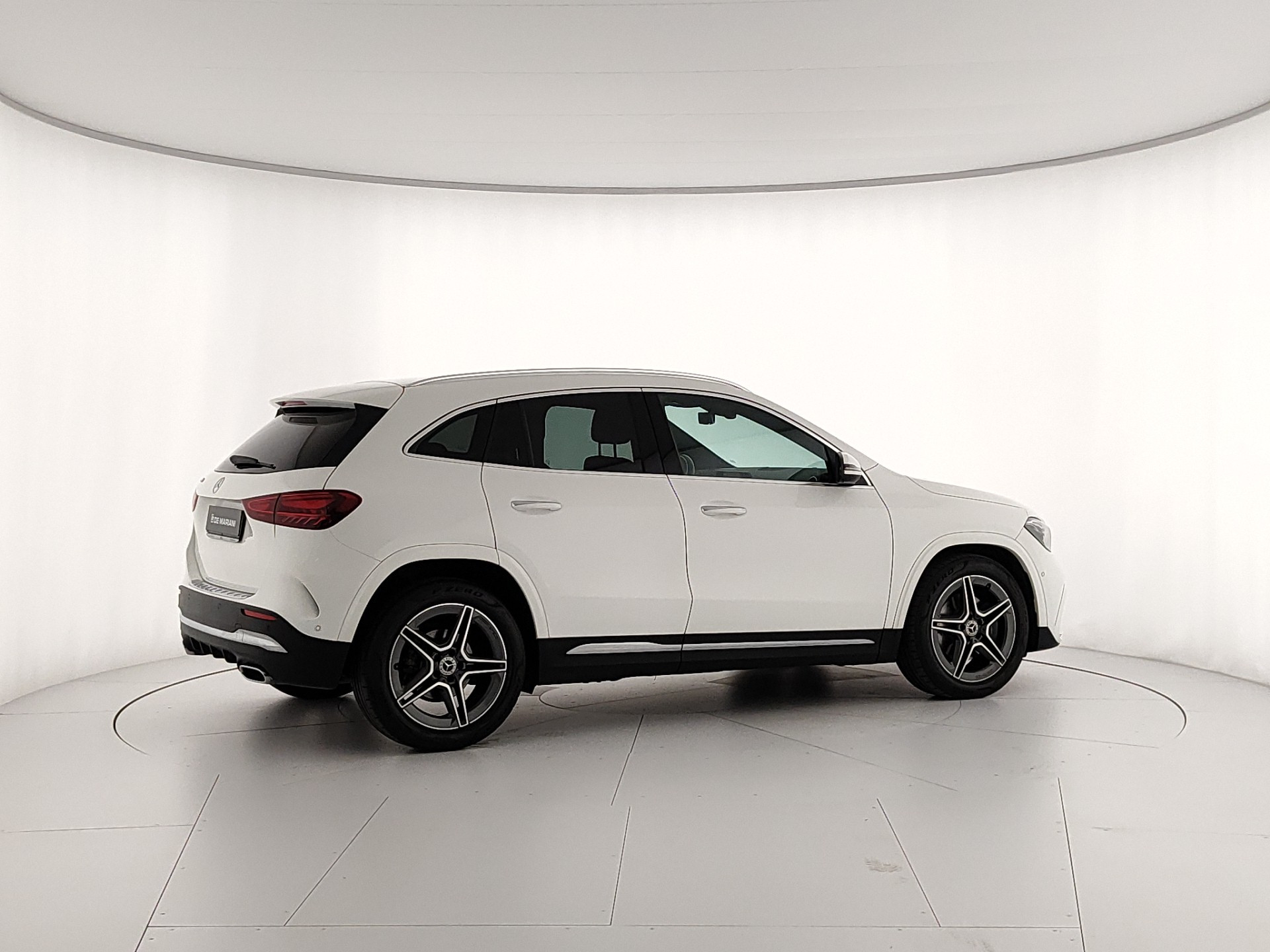 MERCEDES GLA 180D AMG LINE ADVANCED PLUS AUTO