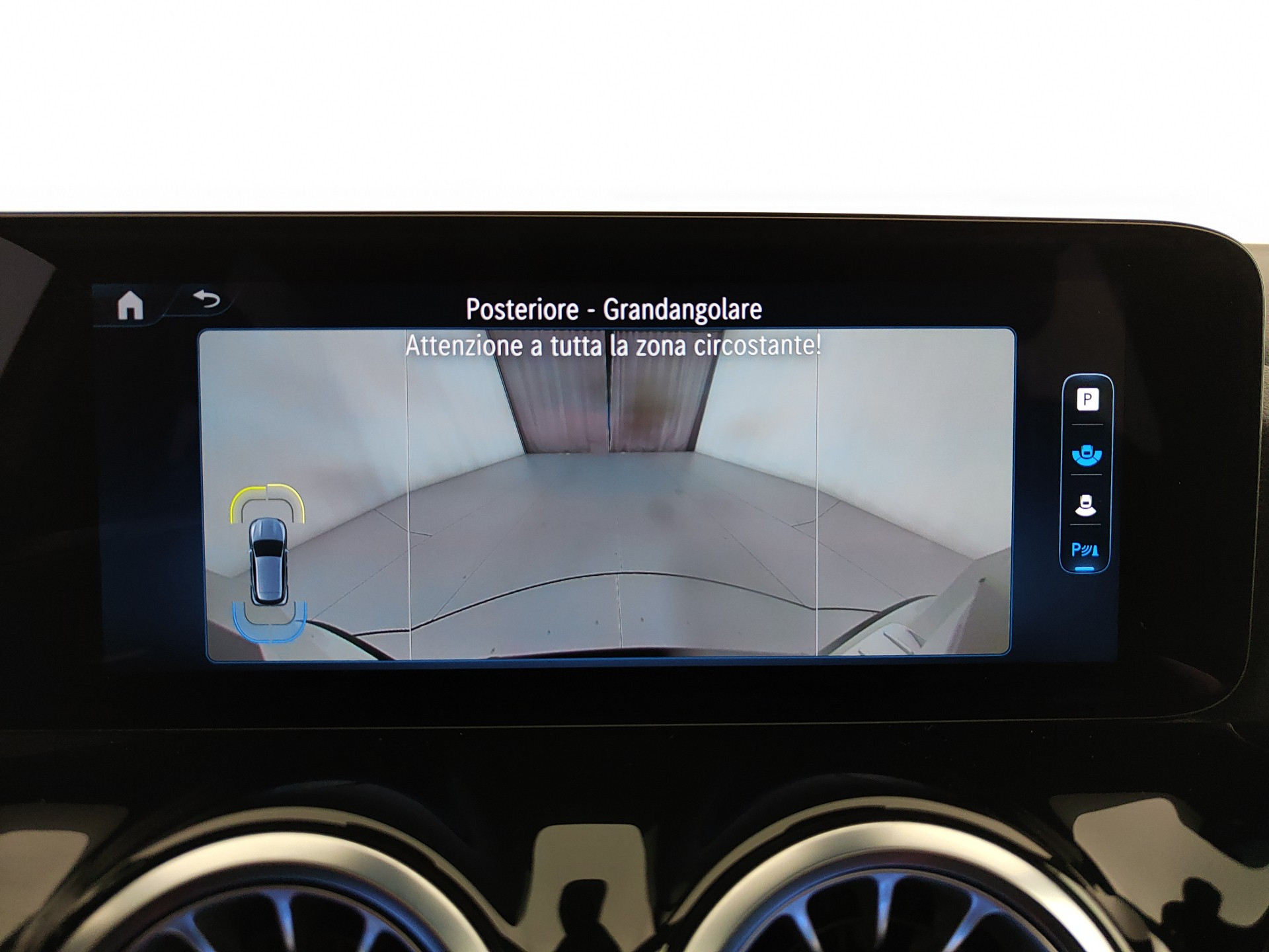 MERCEDES GLA 180D AMG LINE ADVANCED PLUS AUTO