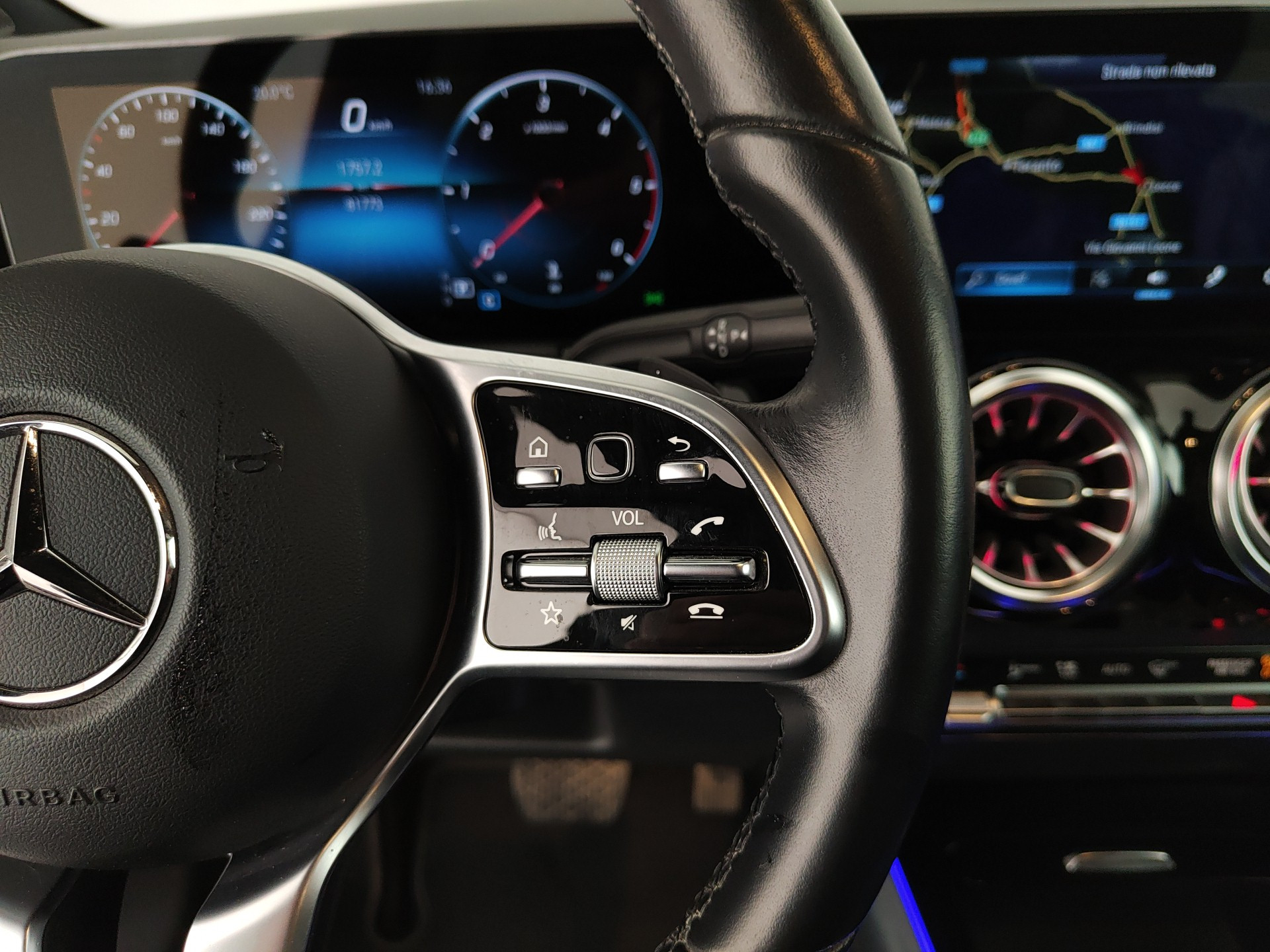 MERCEDES GLA 200D SPORT PLUS AUTO 150CV