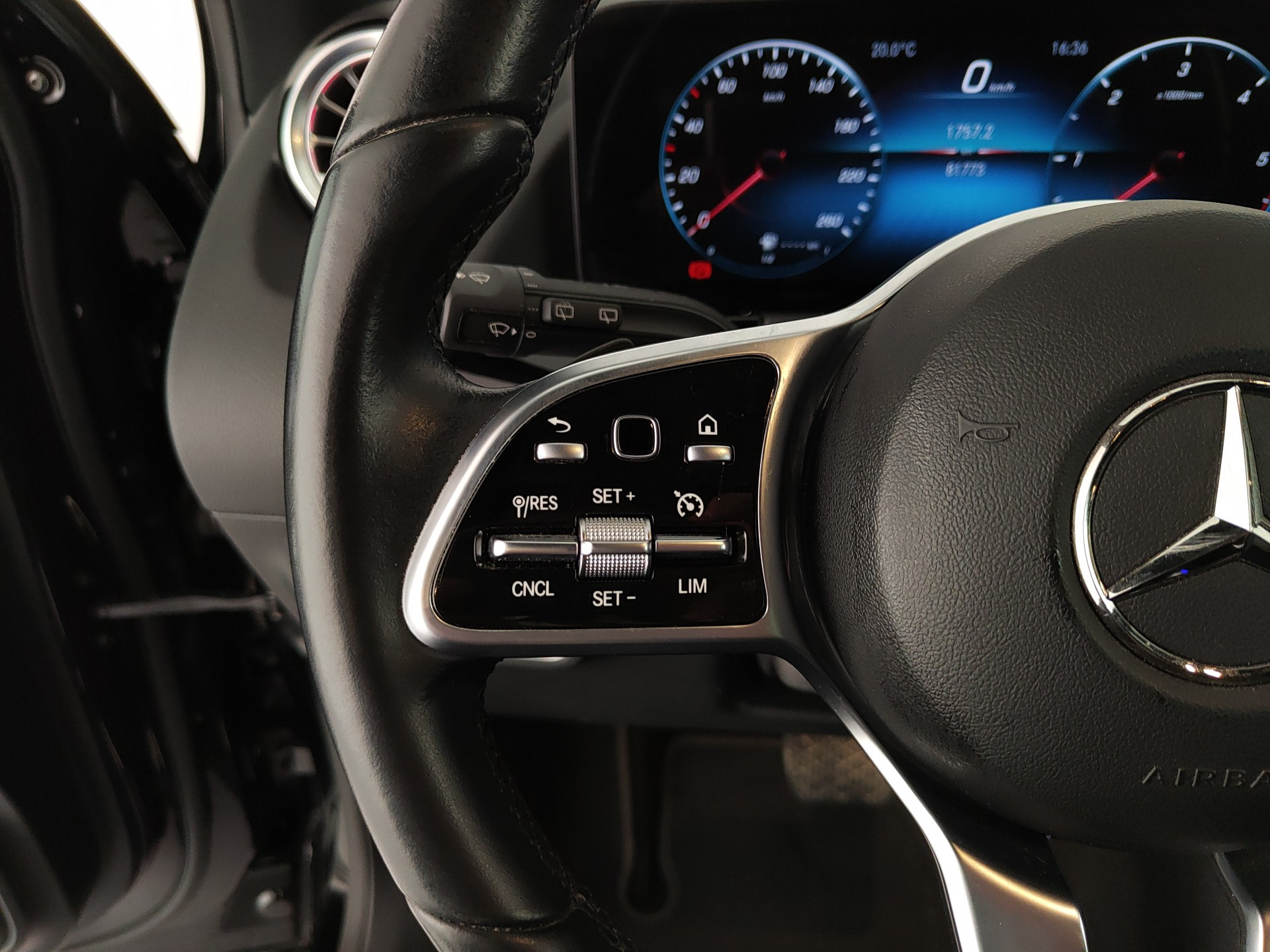 MERCEDES GLA 200D SPORT PLUS AUTO 150CV