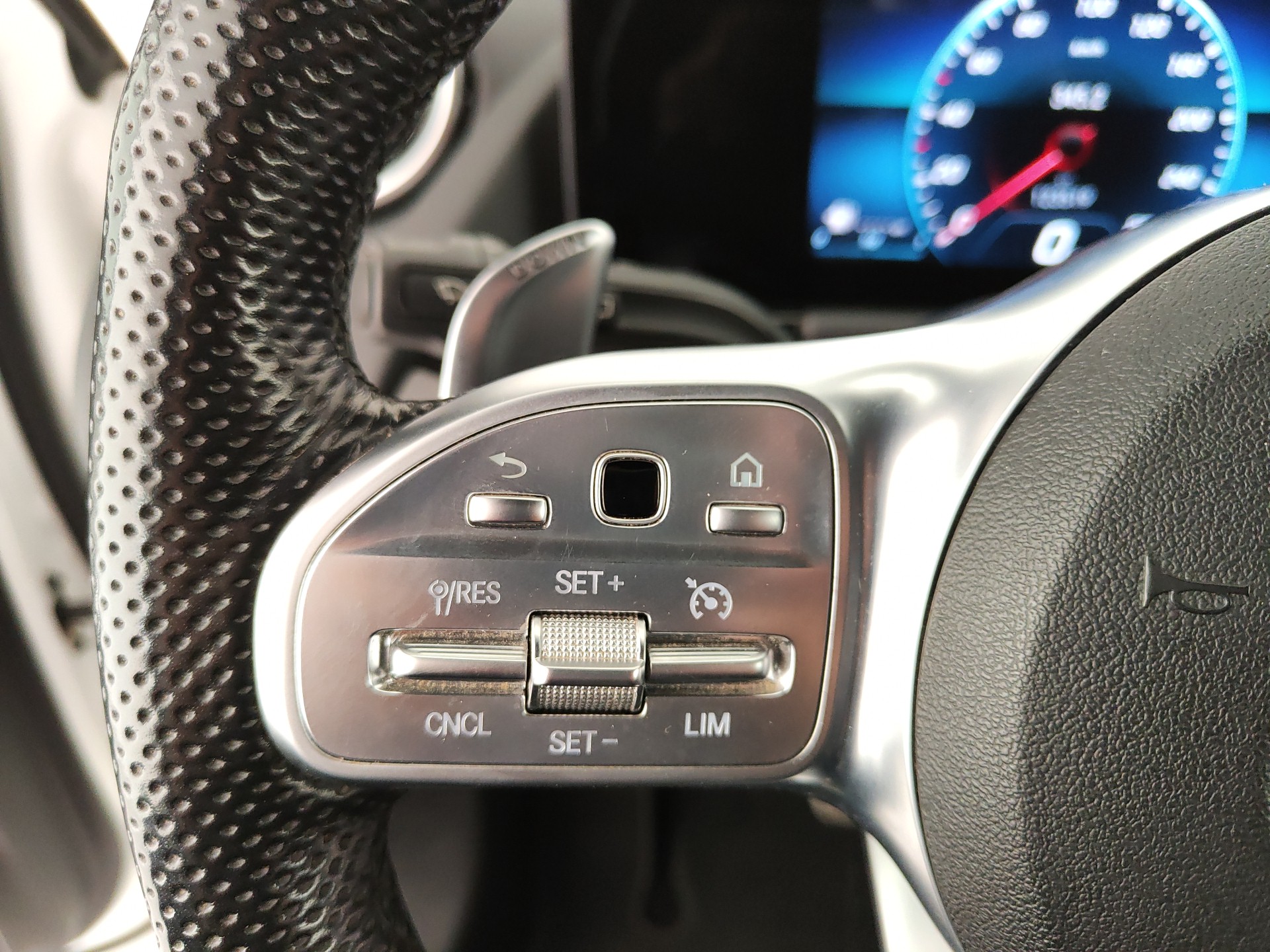 Mercedes-Benz GLA 35 AMG 4MATIC AUTO